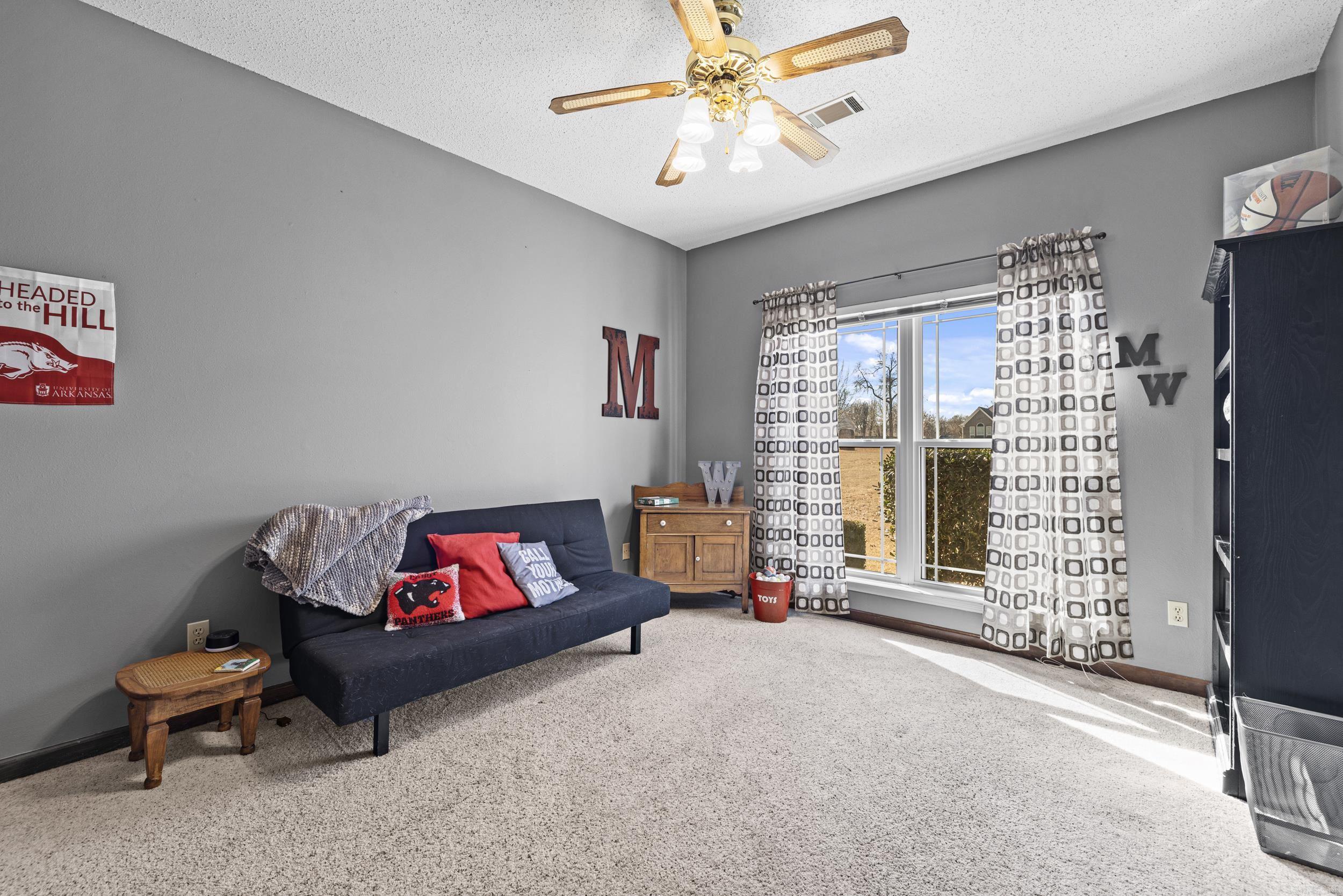 CASTLE HEIGHTS - Residential