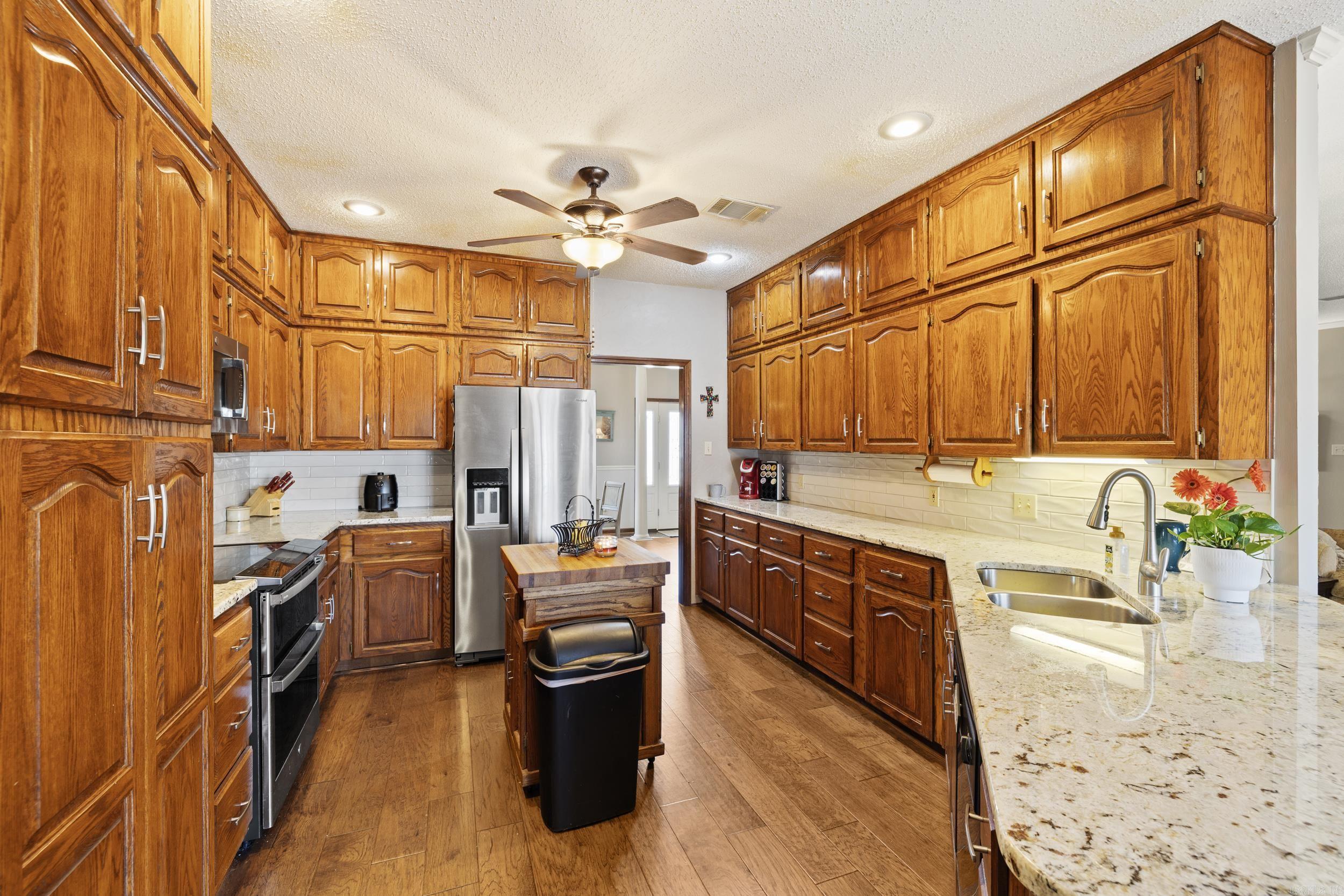 CASTLE HEIGHTS - Residential