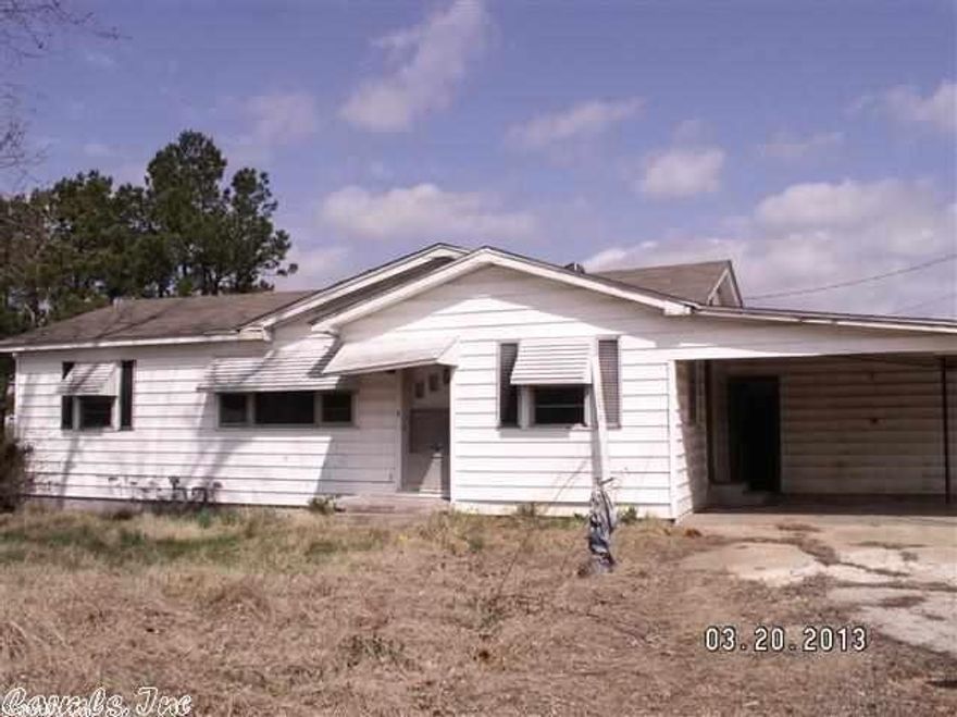 Older home, previously tennant occupied.  House sits on a 2 lot parcel.  Needs extensive repair, or perhaps demolished.