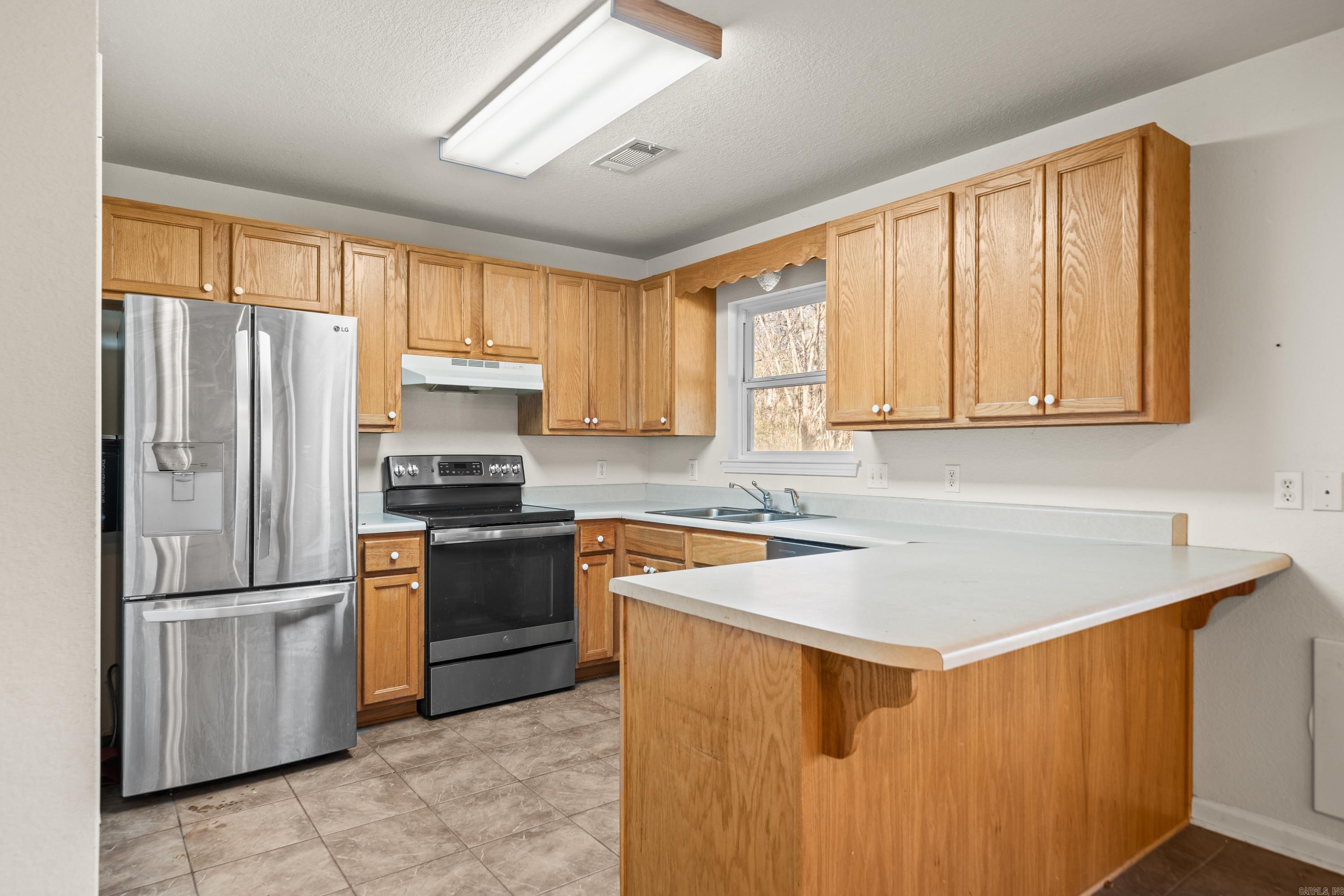 AYERS, HANK - Residential