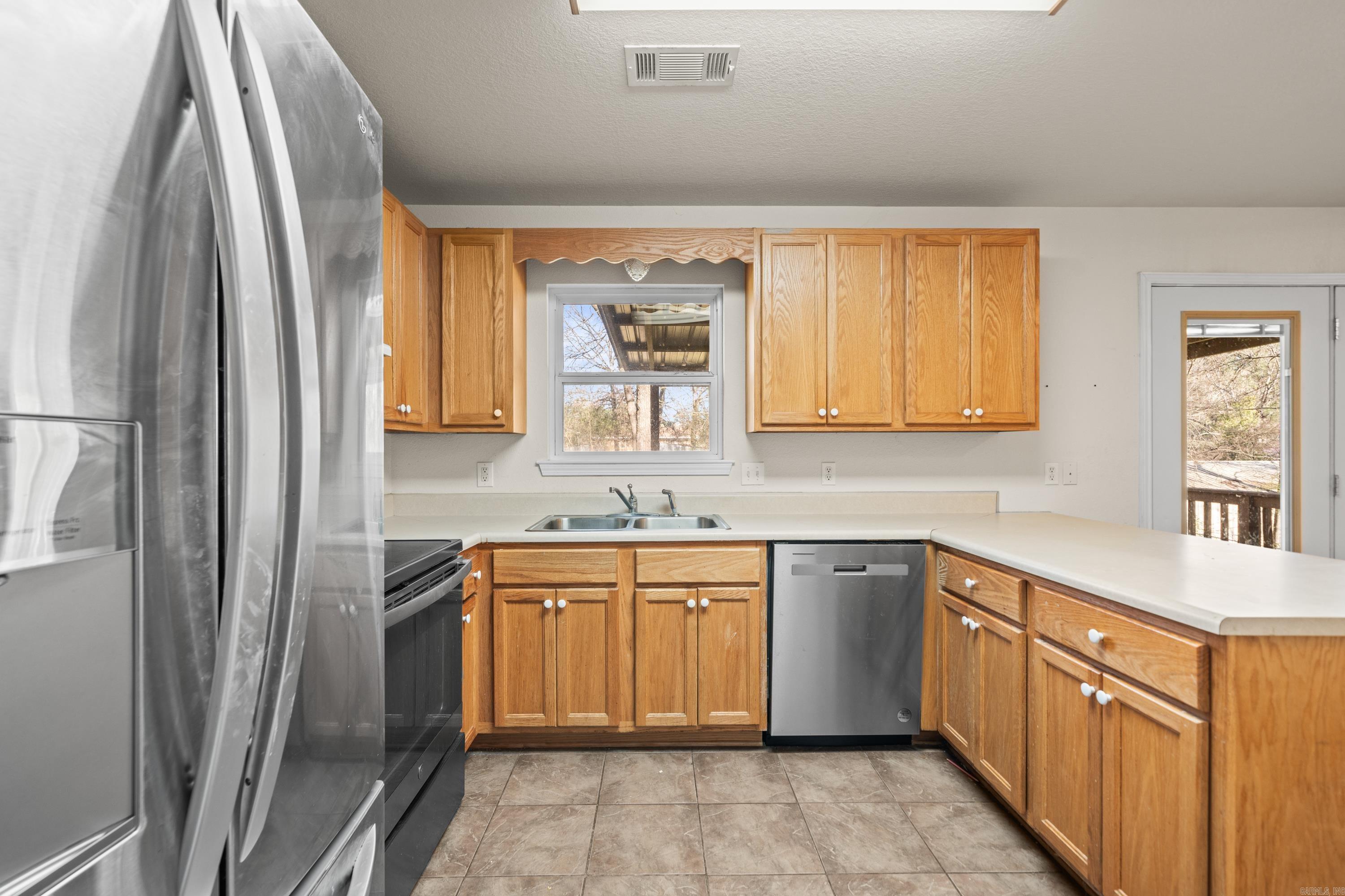 AYERS, HANK - Residential