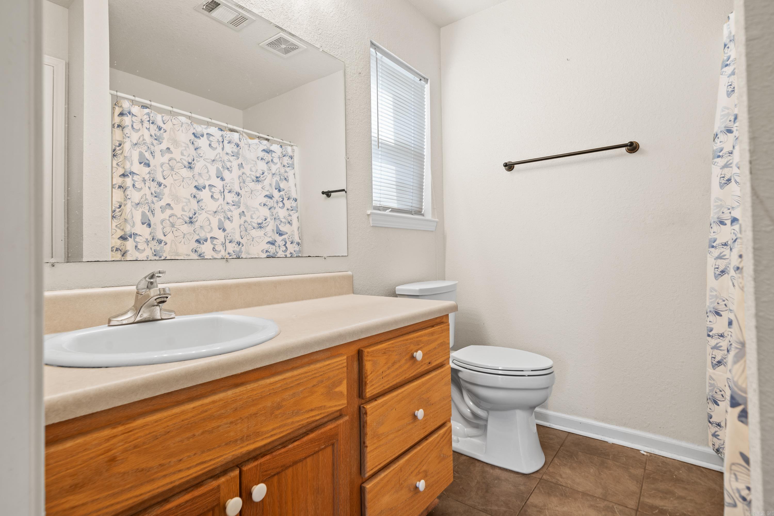 AYERS, HANK - Residential