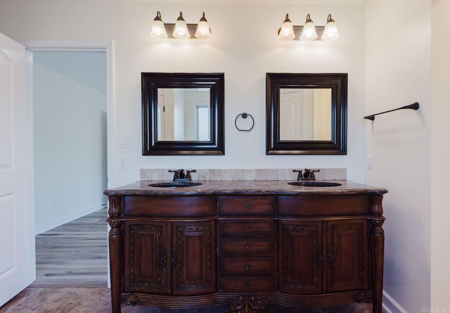 Oak Glenn - Residential Lease