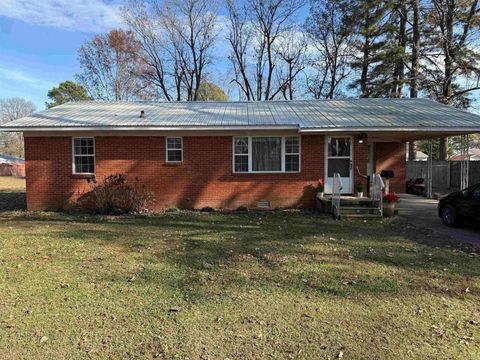 Photo of 613 S. Clayton St. St, Rector, AR 72416 (MLS # 25047300)