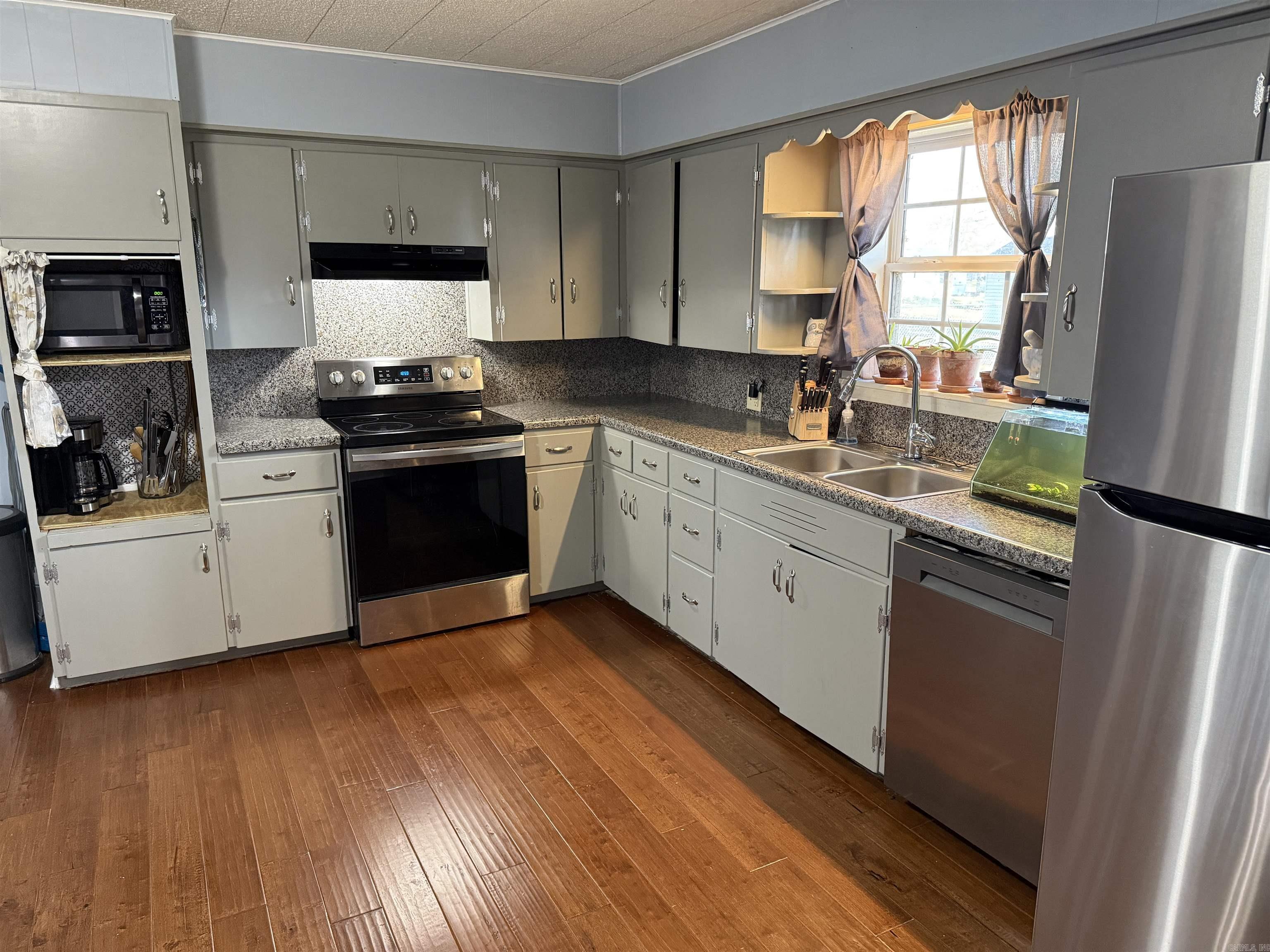 CLAYTON - Residential