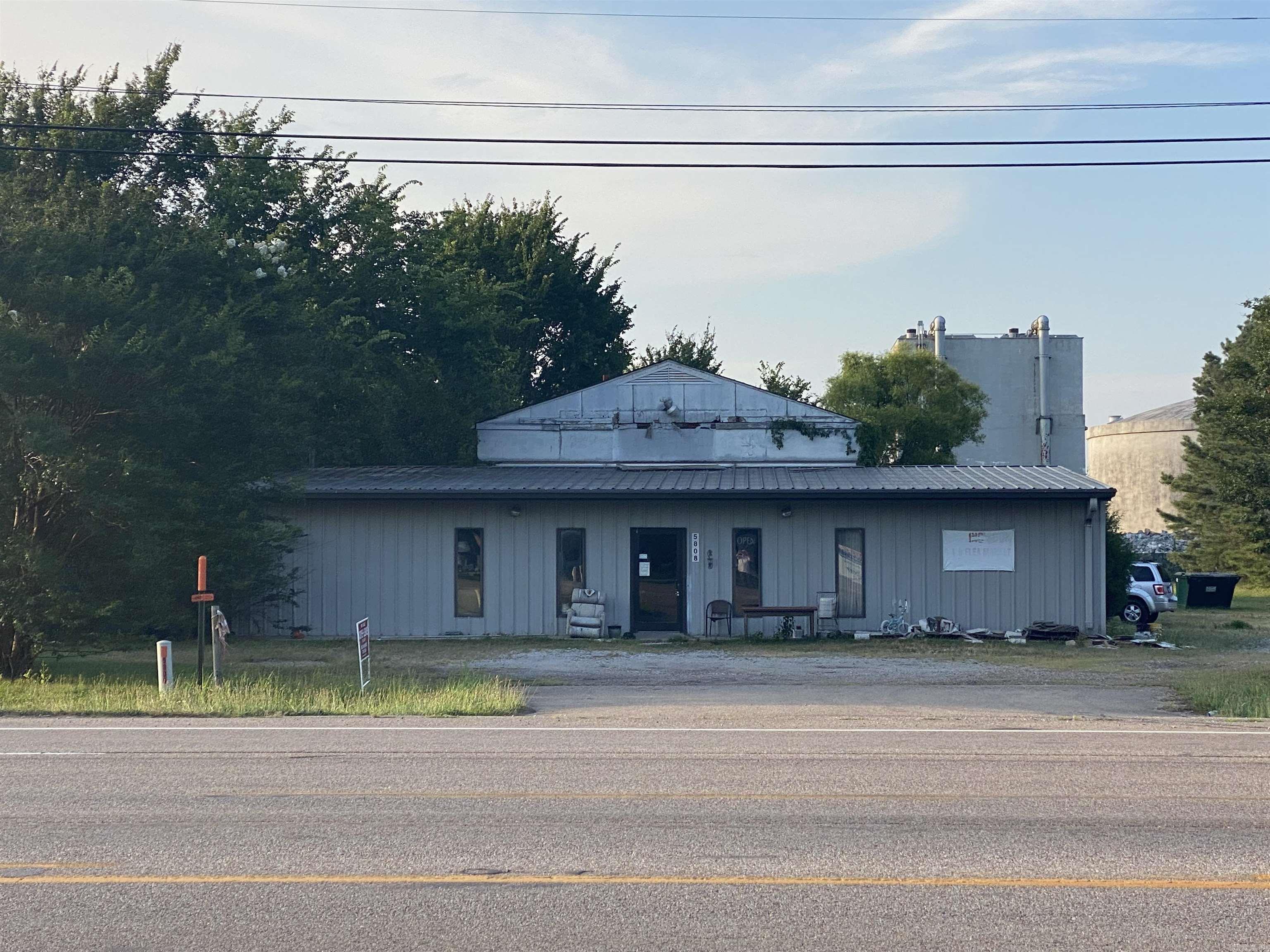 Metes & Bounds - Commercial Sale