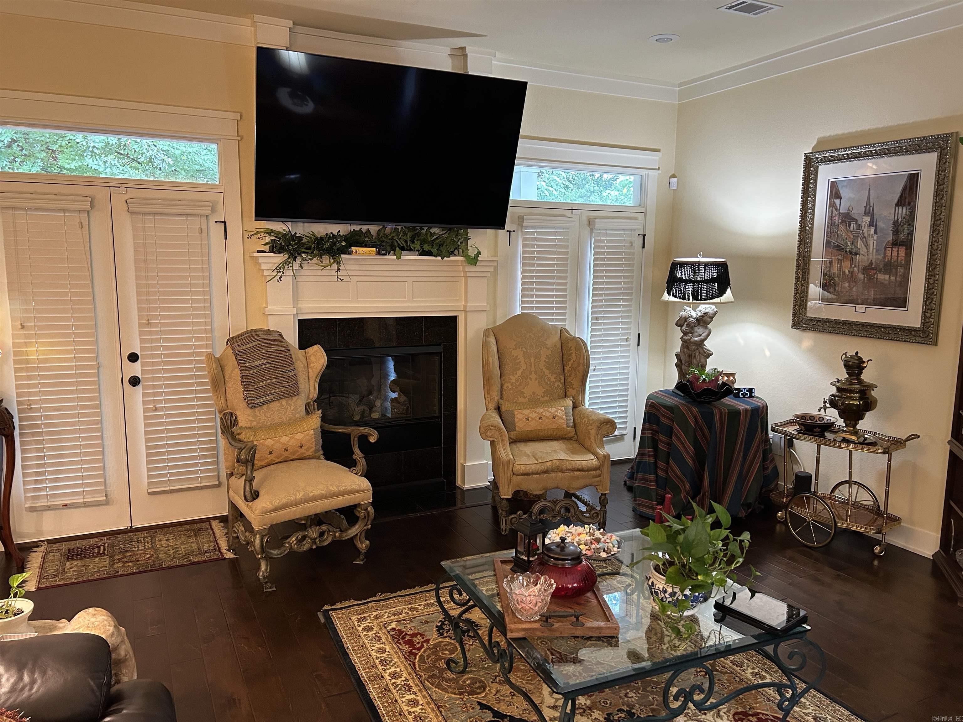 THE COVE - Residential