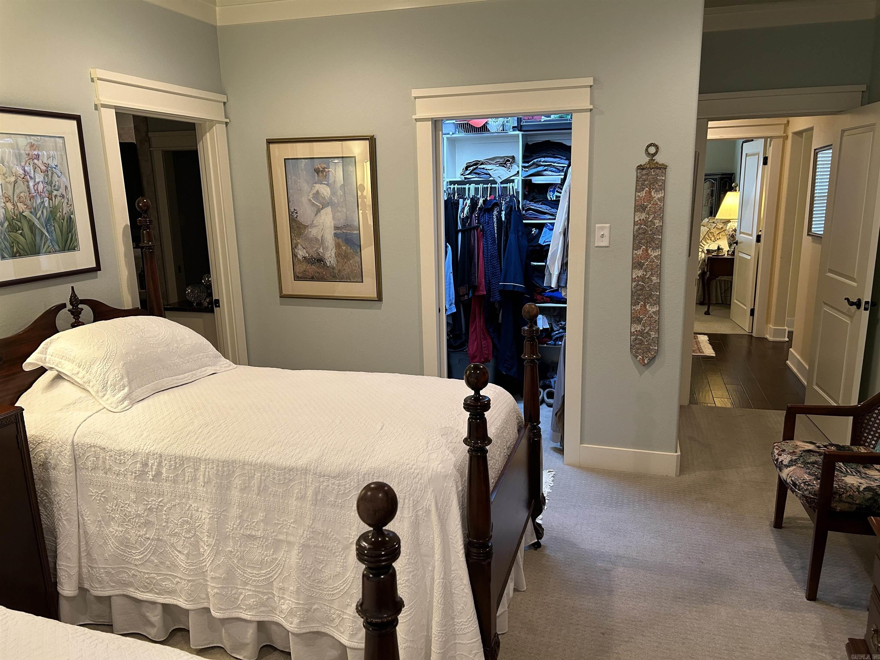 THE COVE - Residential