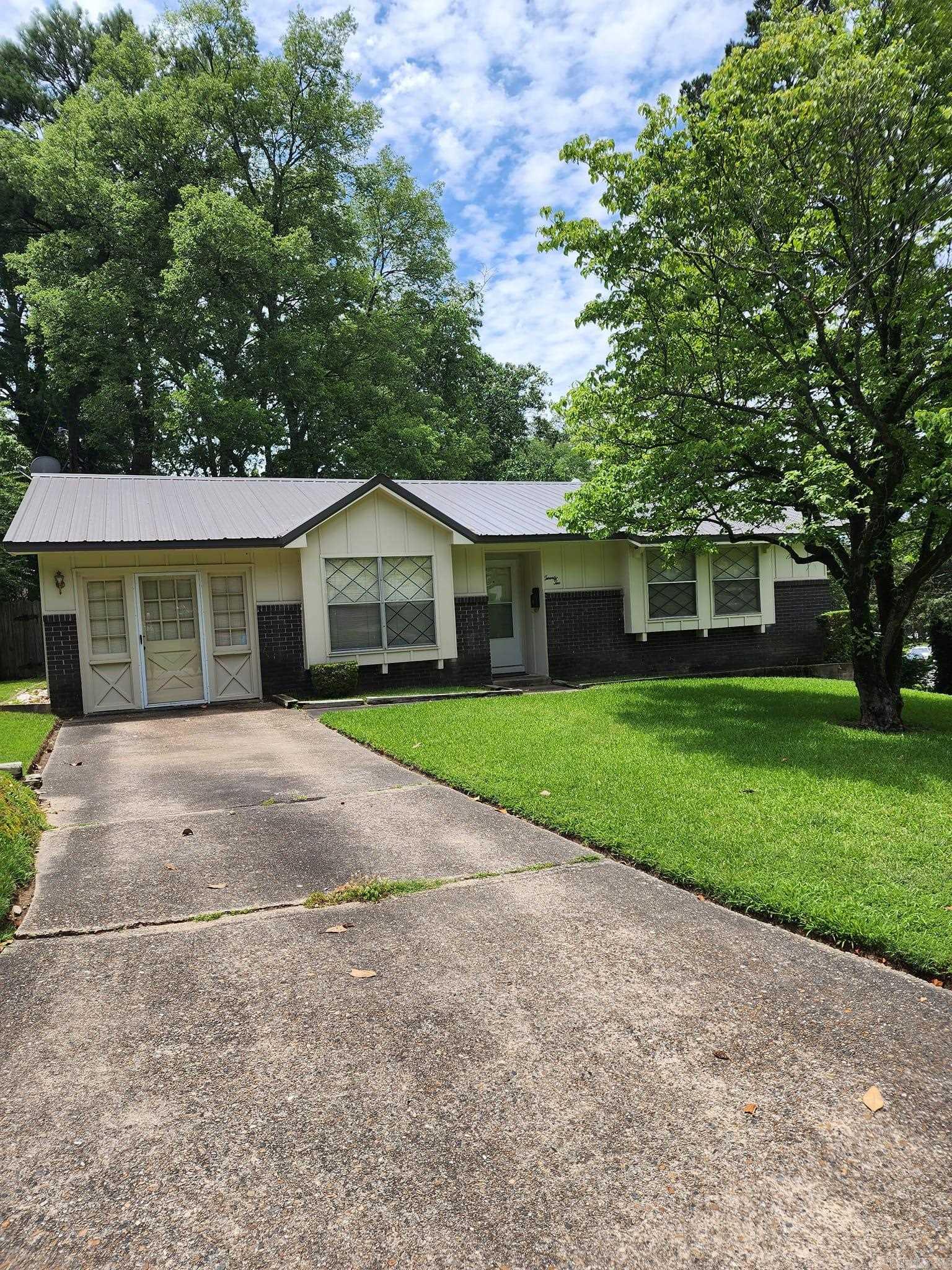 BROOKWOOD ADDN - Residential