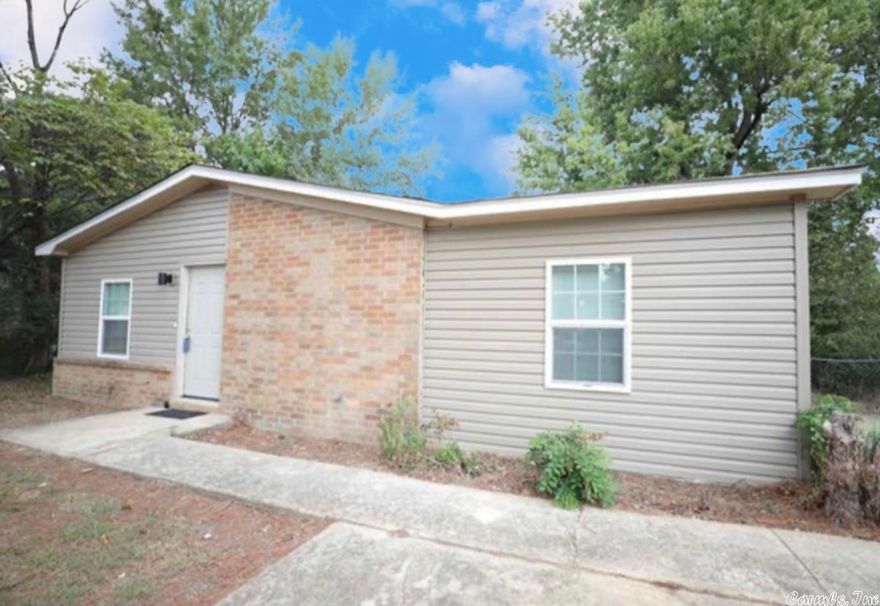 Welcome to Market 3512 Rustic Cove of Jonesboro, Arkansas within the Nettleton School District. A 1,404 sf recently renovated 3 bedroom, 1.5 bath home with laundry room, dining area and a large bonus room.  Situated on a .16 +/- acre level lot conveniently located near favorite local amenities. Recent renovations include: siding, windows, roof & decking and updated electrical wiring, receptacles, lights and ceiling fans throughout. The kitchen has been remodeled with new cabinets, countertops and backsplash. Currently rented on a month to month basis for $1100 pm. Call today to make an investment in tomorrow.