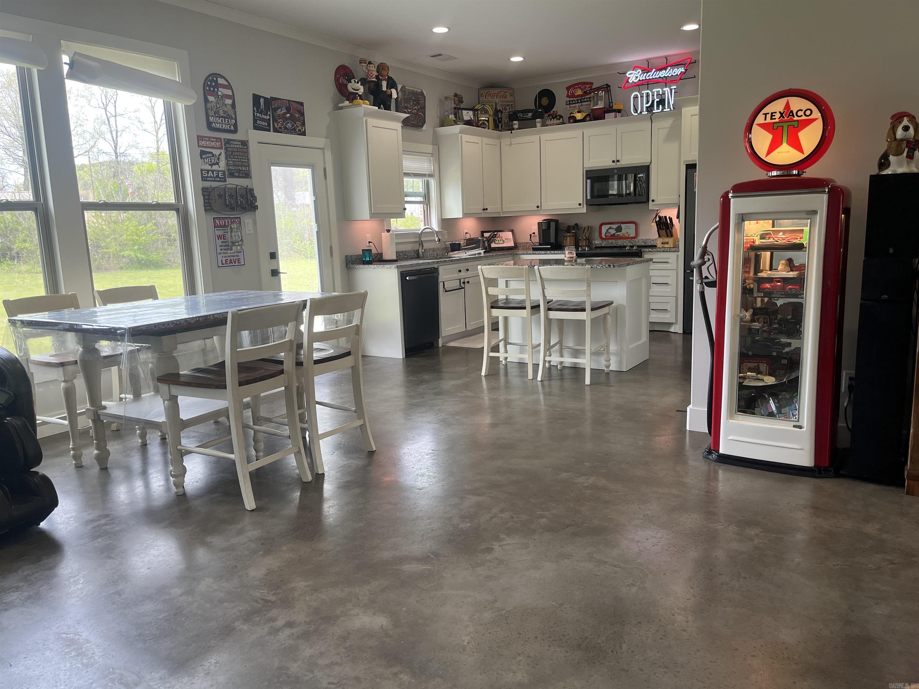 SHERWOOD ESTATES - Residential