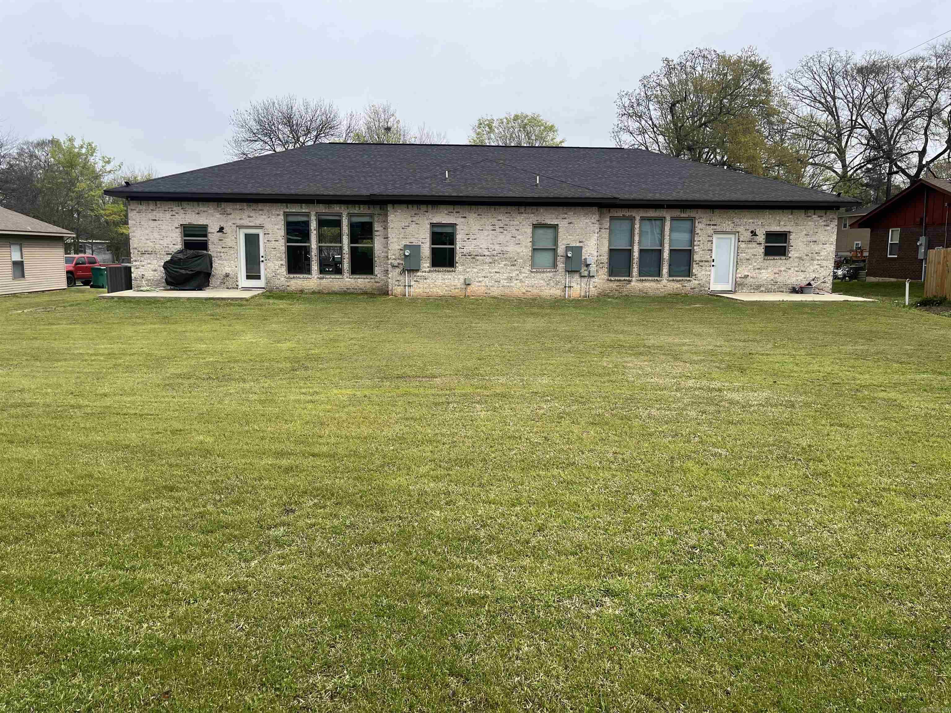 SHERWOOD ESTATES - Residential