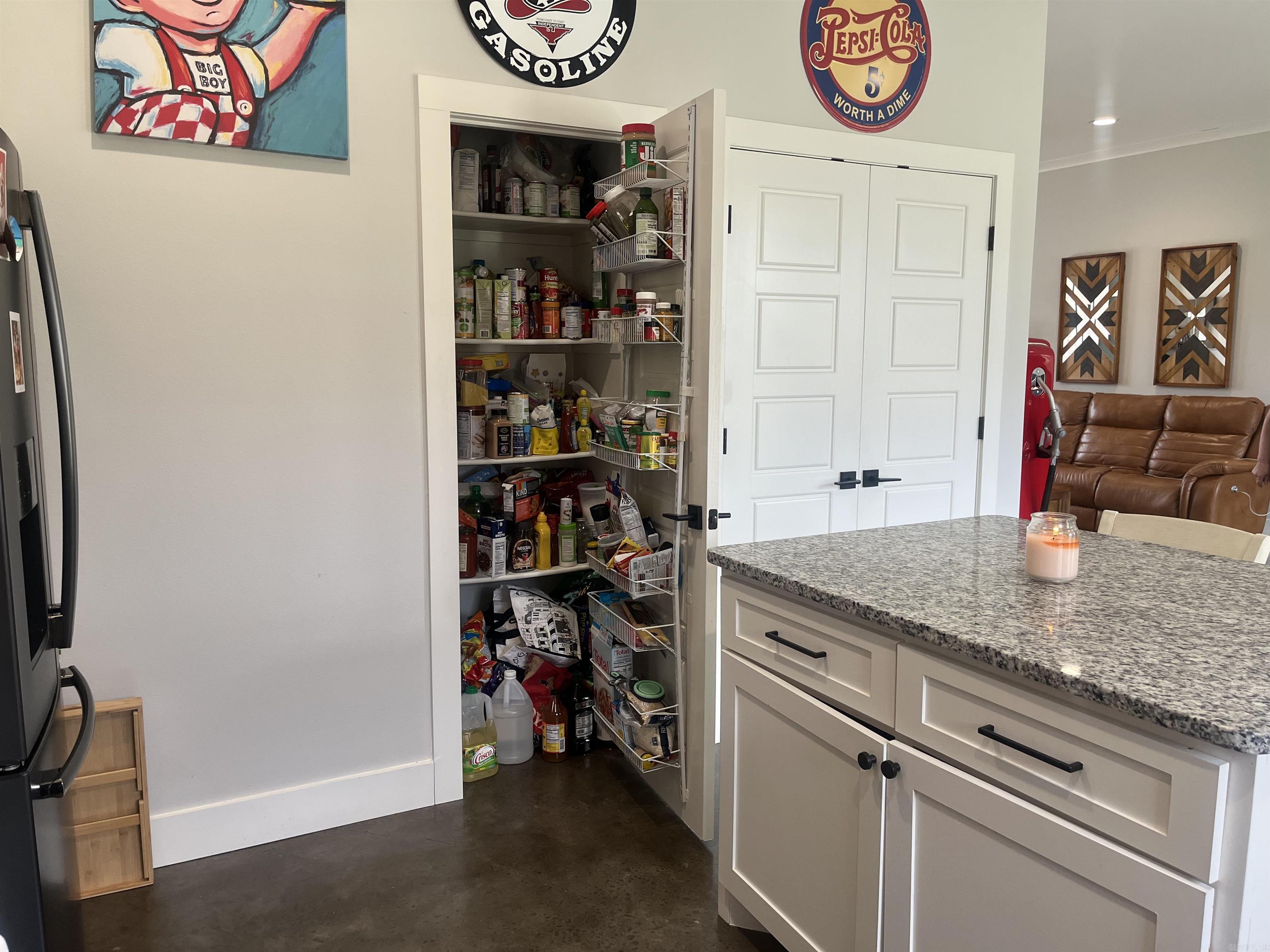 SHERWOOD ESTATES - Residential