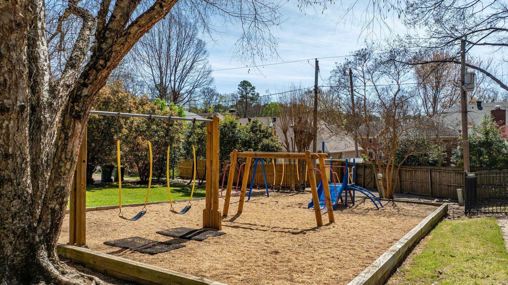 ST CHARLES ADDN - Residential