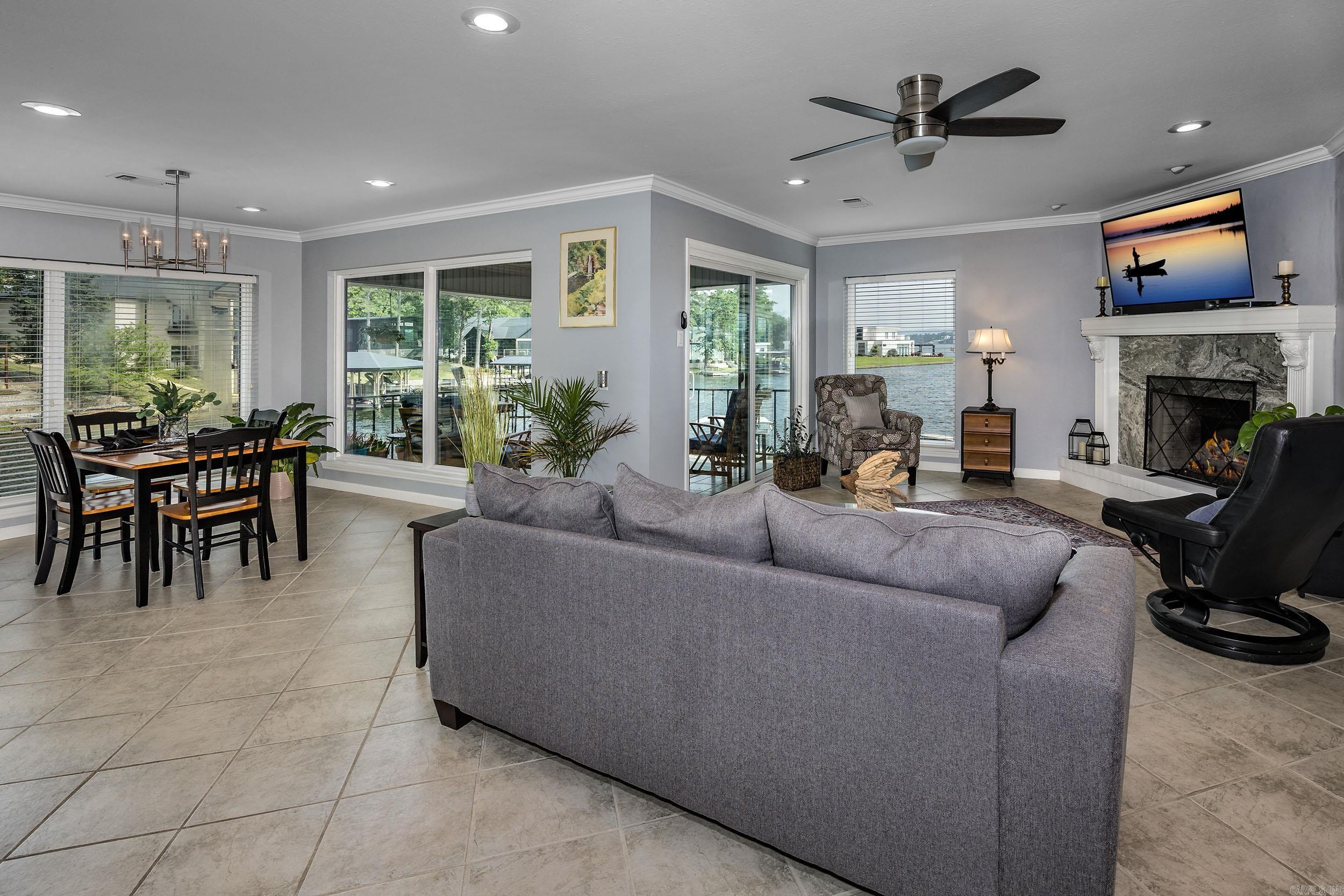 Scully Pointe - Residential