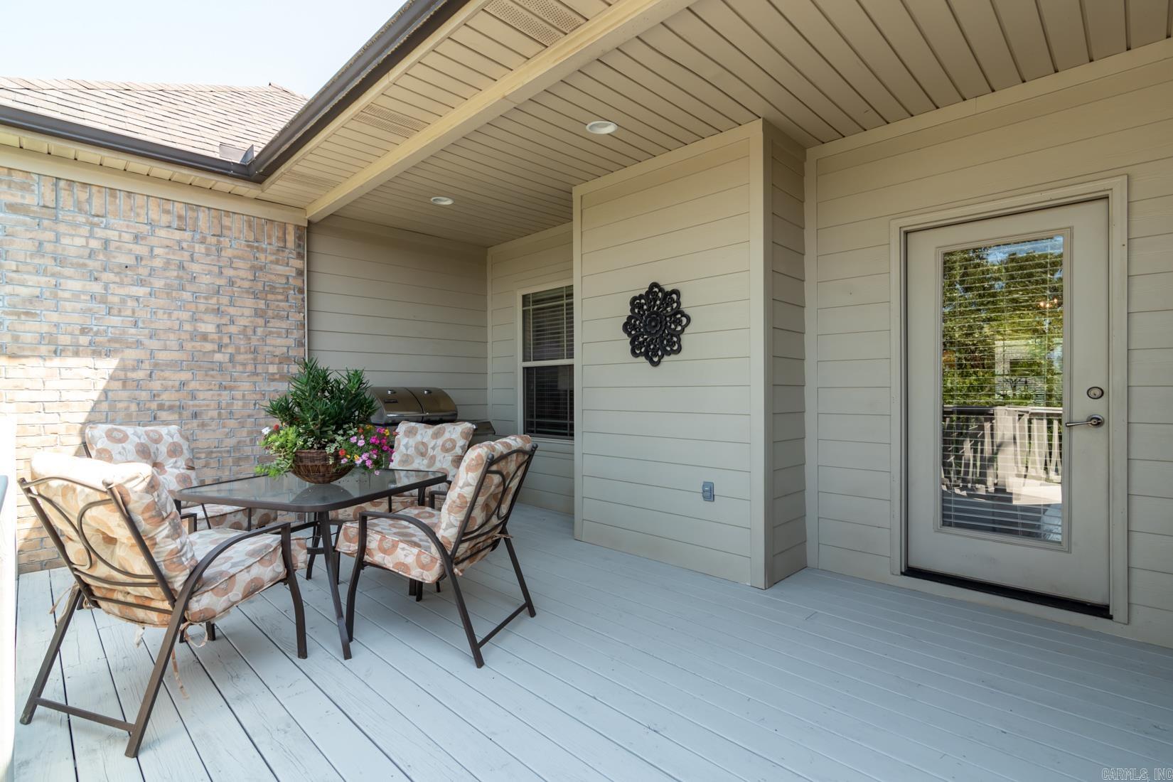 CHENAL VALLEY EPERNAY PLACE - Residential