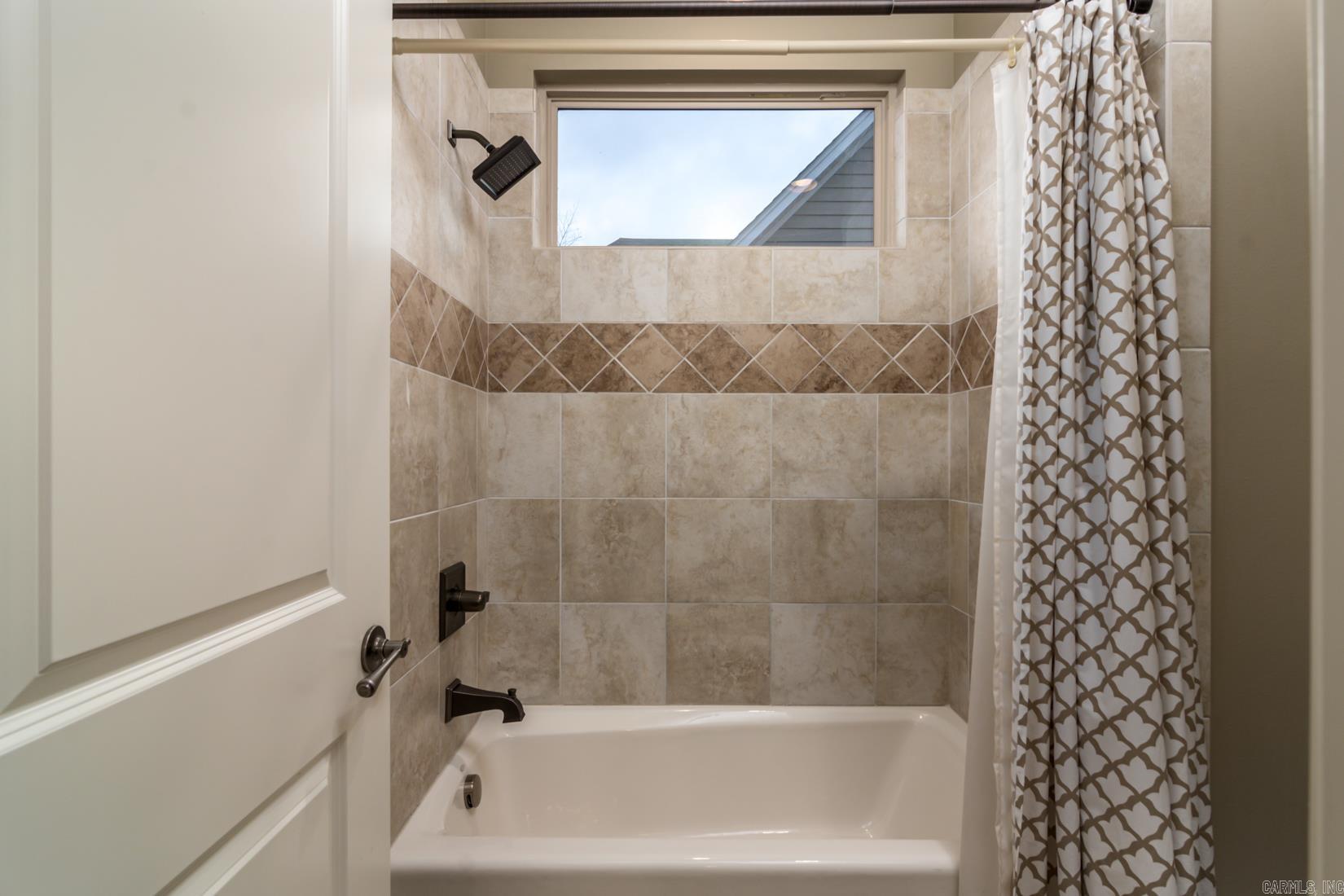 CHENAL VALLEY EPERNAY PLACE - Residential