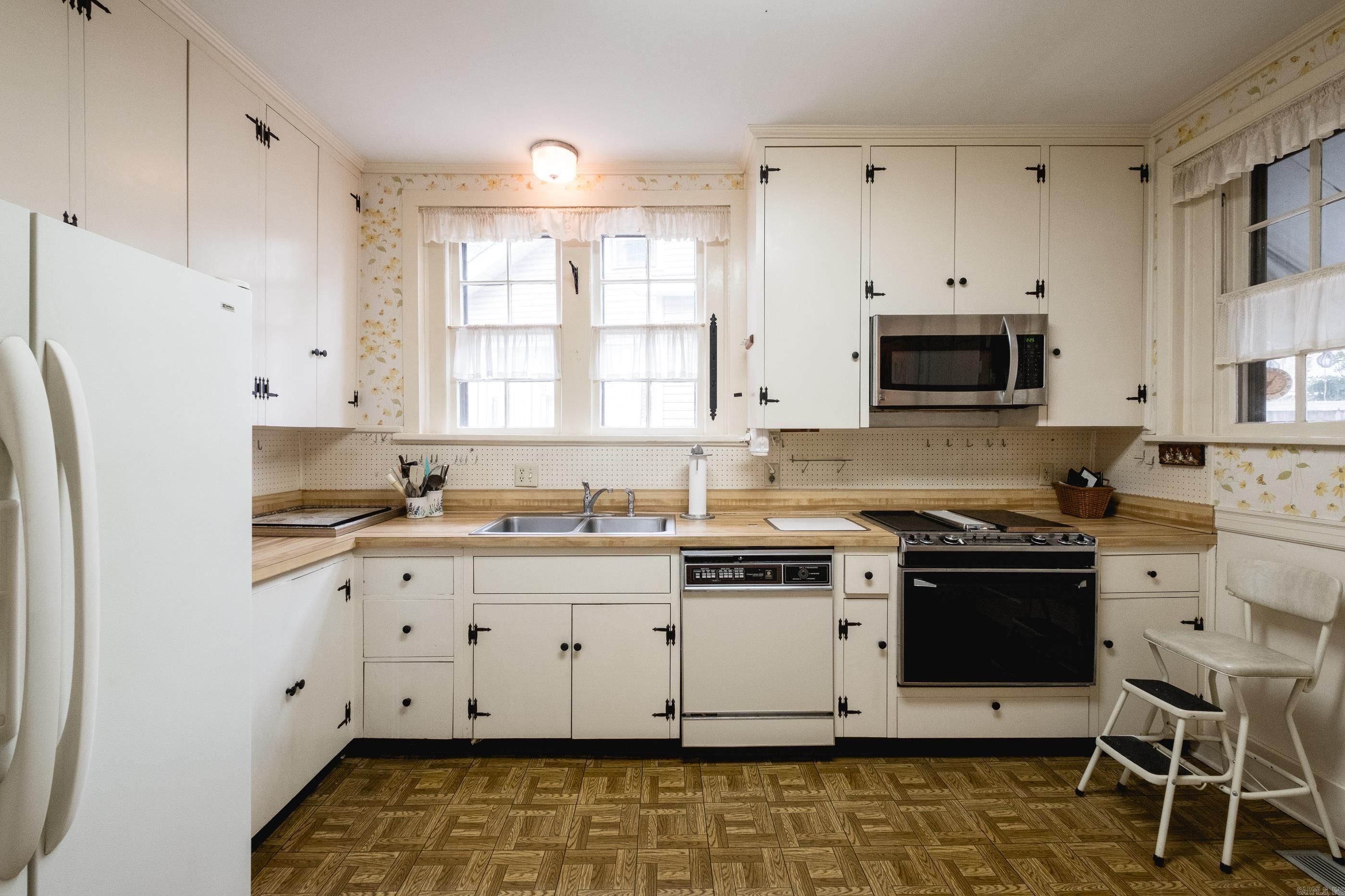 CLIFFEWOOD - Residential