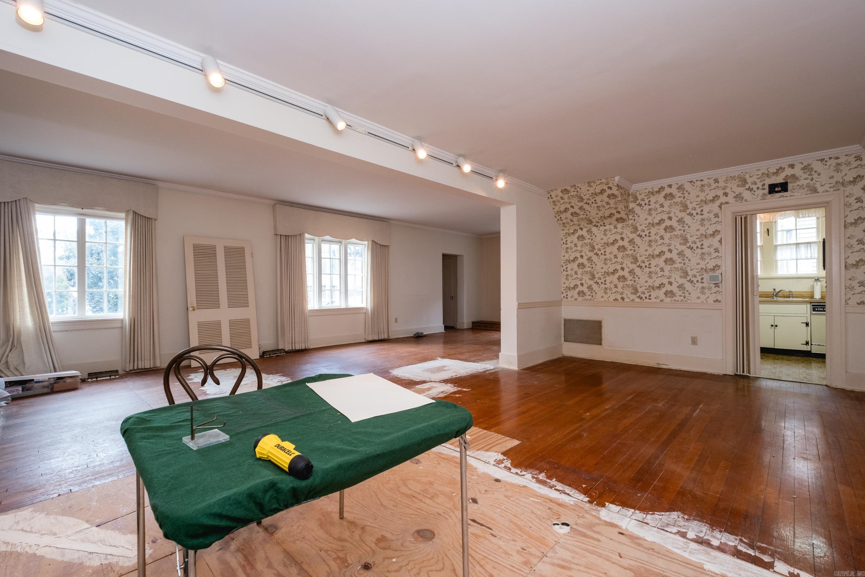 CLIFFEWOOD - Residential