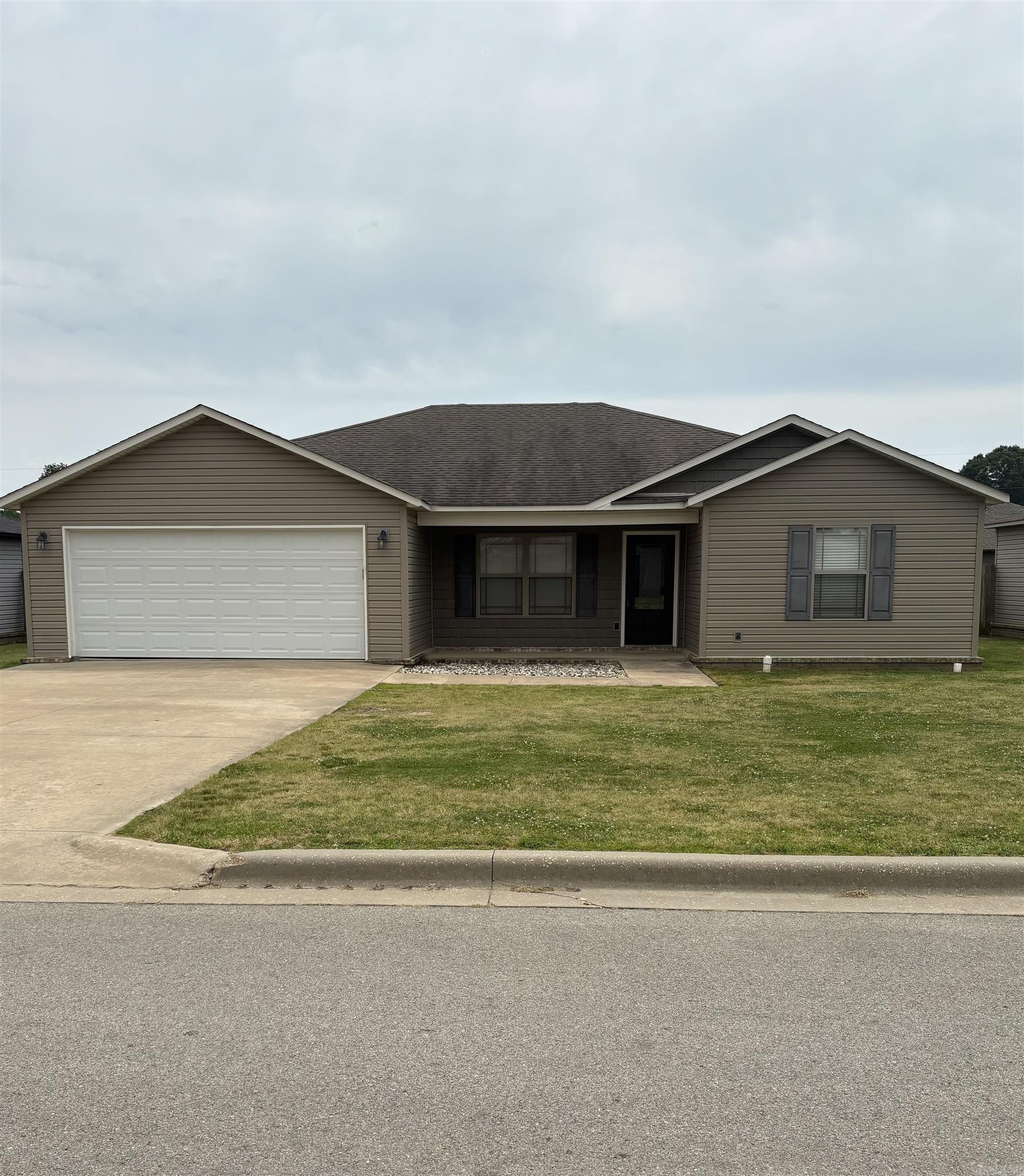 RIDGEFIELD ESTATES - Residential