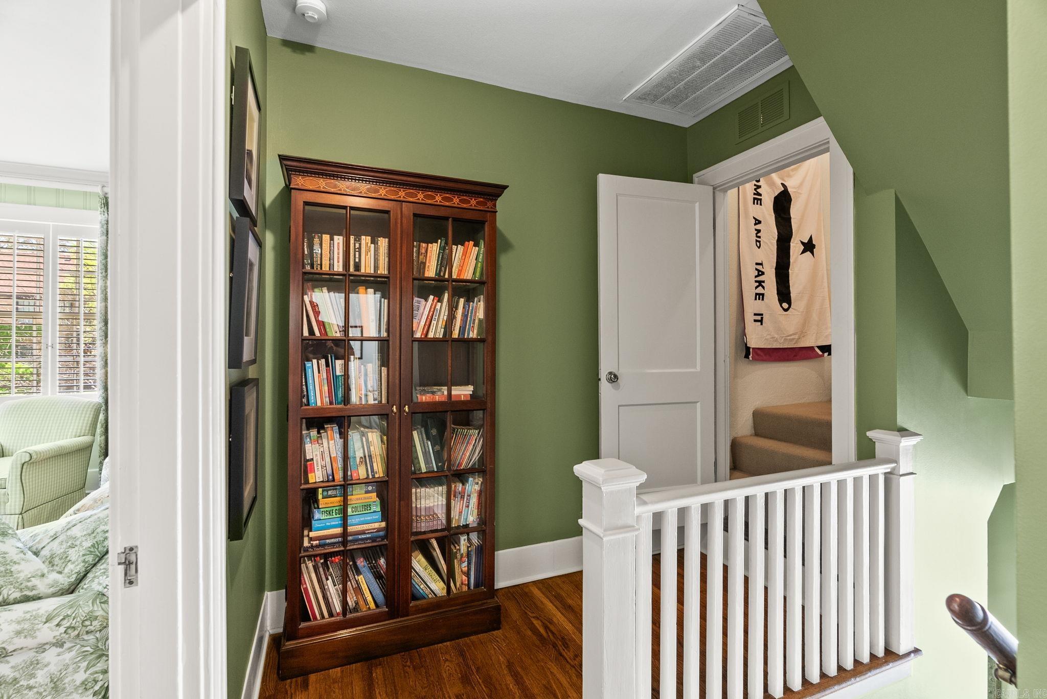 SHADOWLAWN - Residential