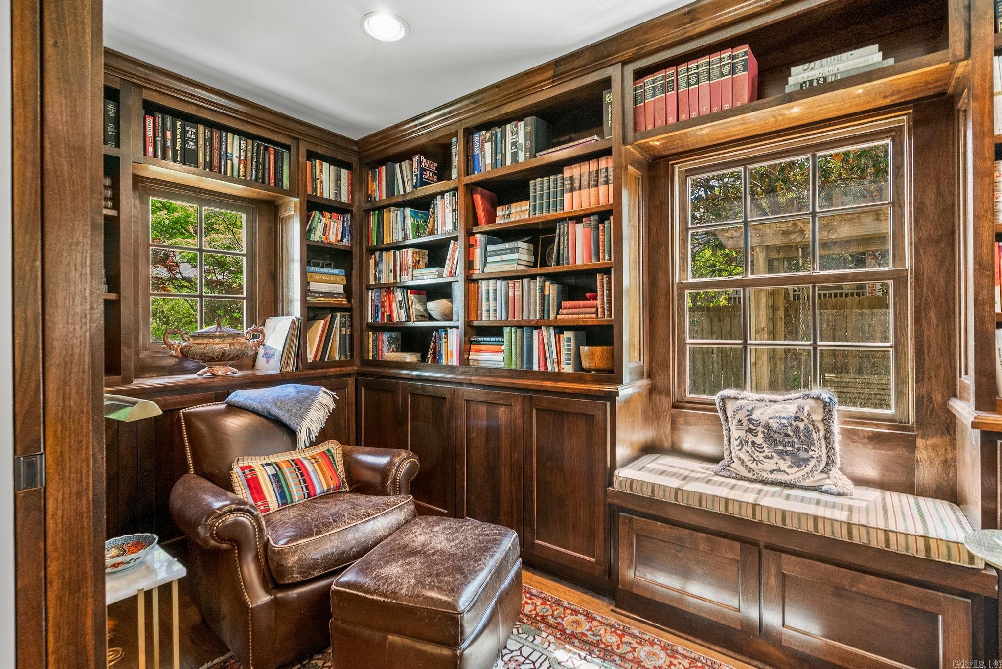 SHADOWLAWN - Residential