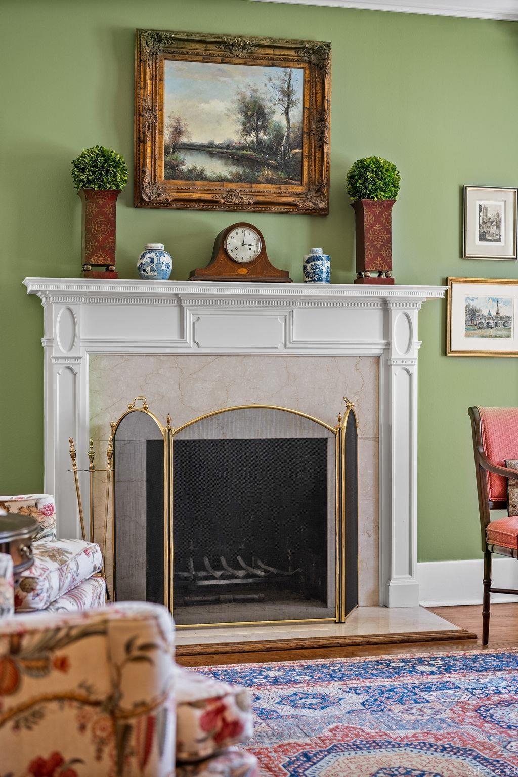 SHADOWLAWN - Residential