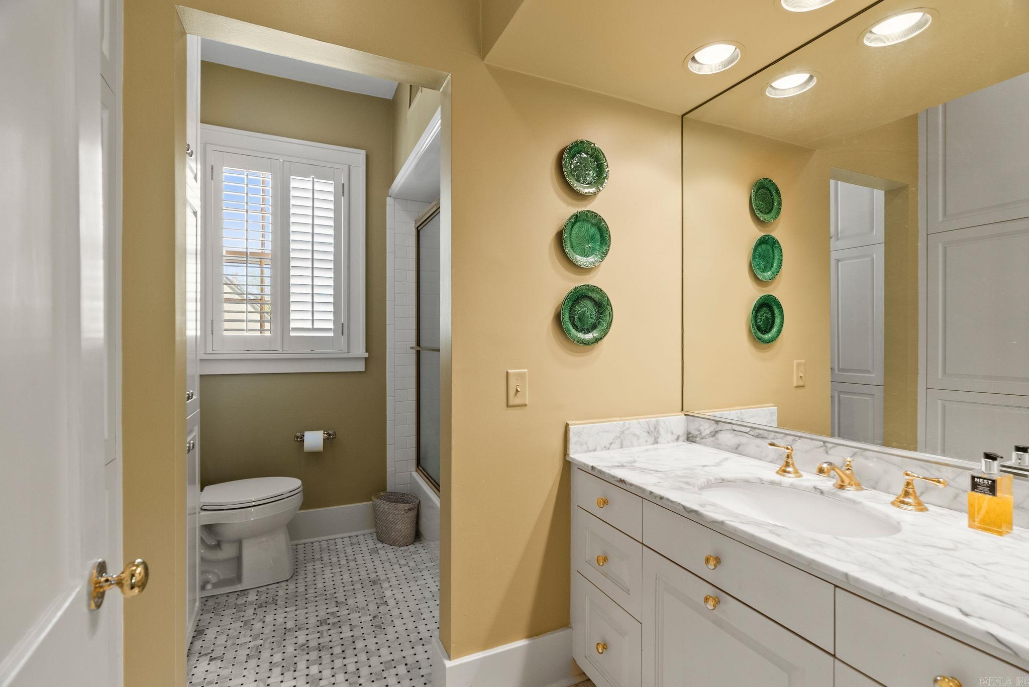 SHADOWLAWN - Residential