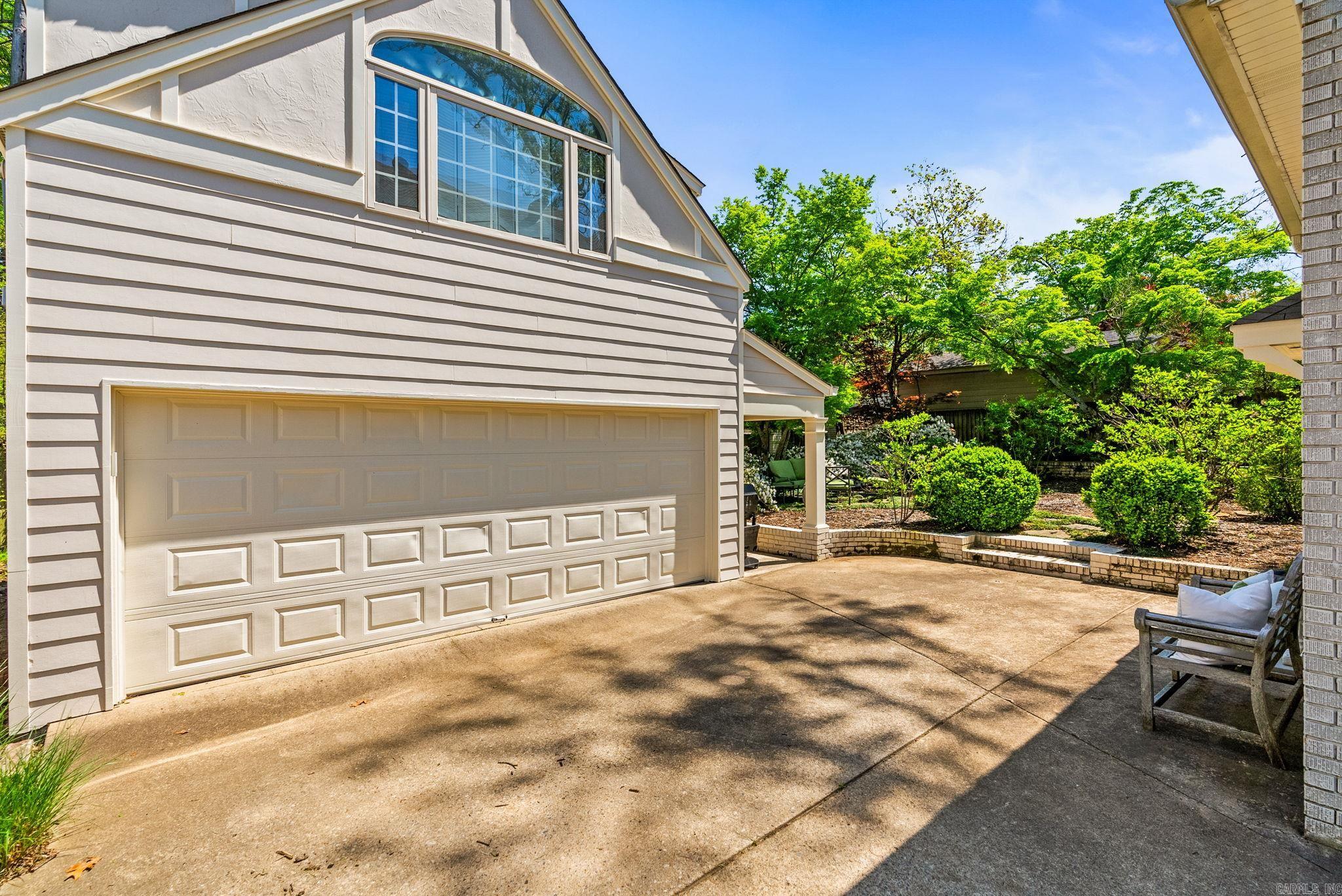 SHADOWLAWN - Residential