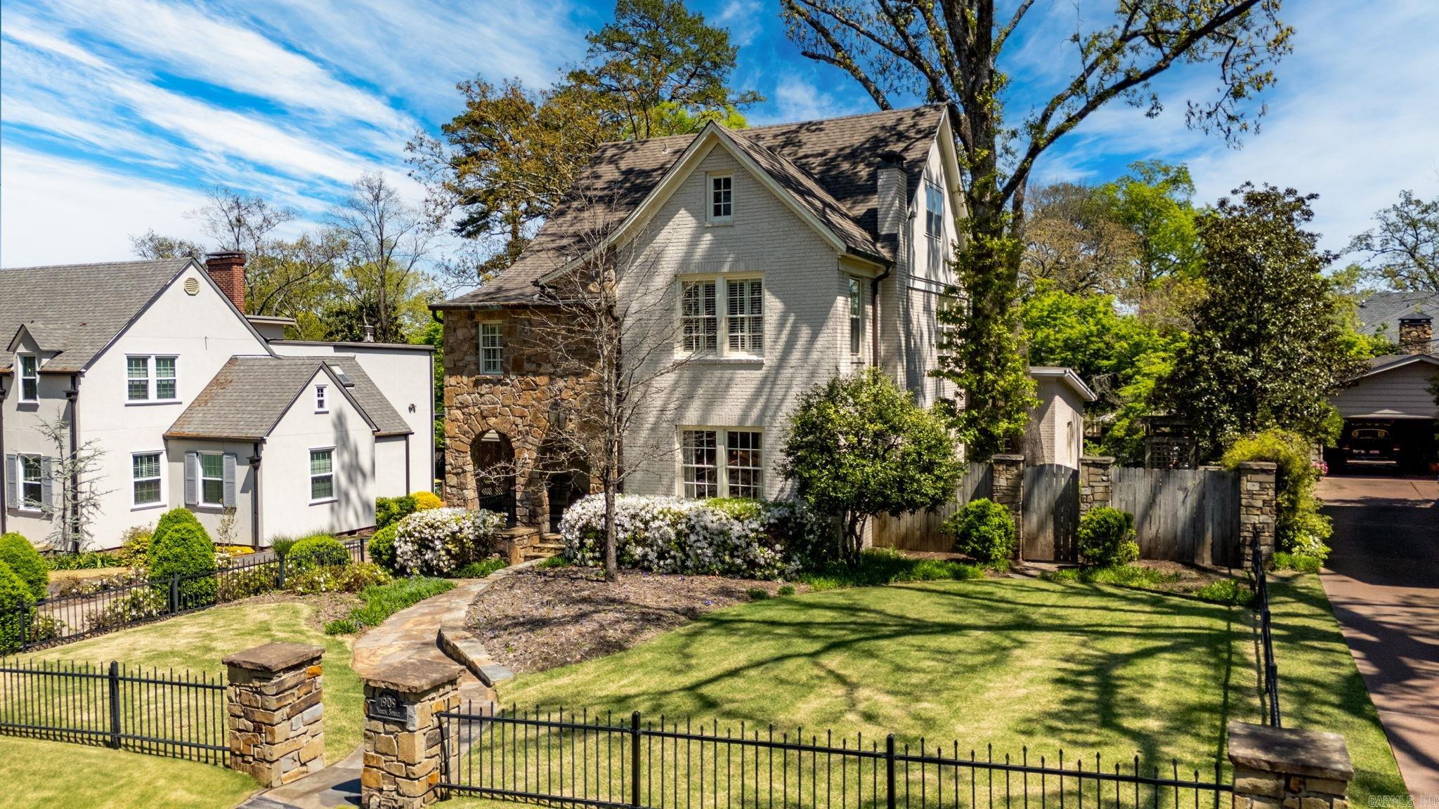 SHADOWLAWN - Residential