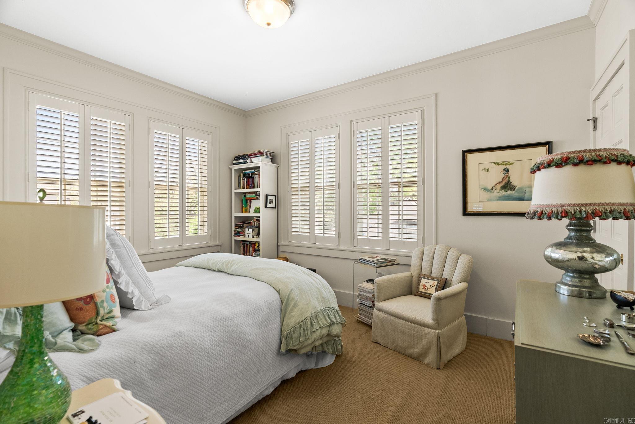 SHADOWLAWN - Residential