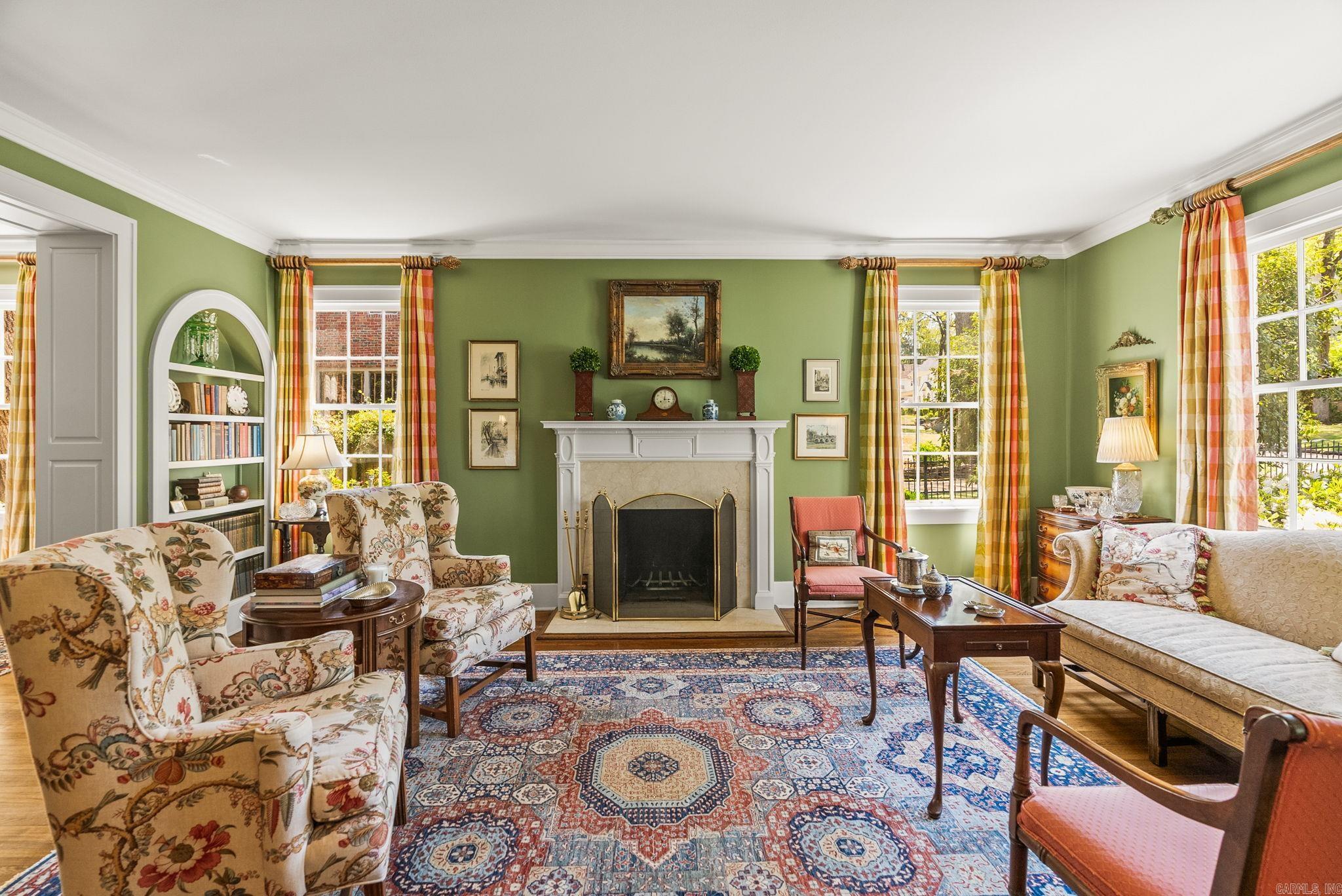 SHADOWLAWN - Residential