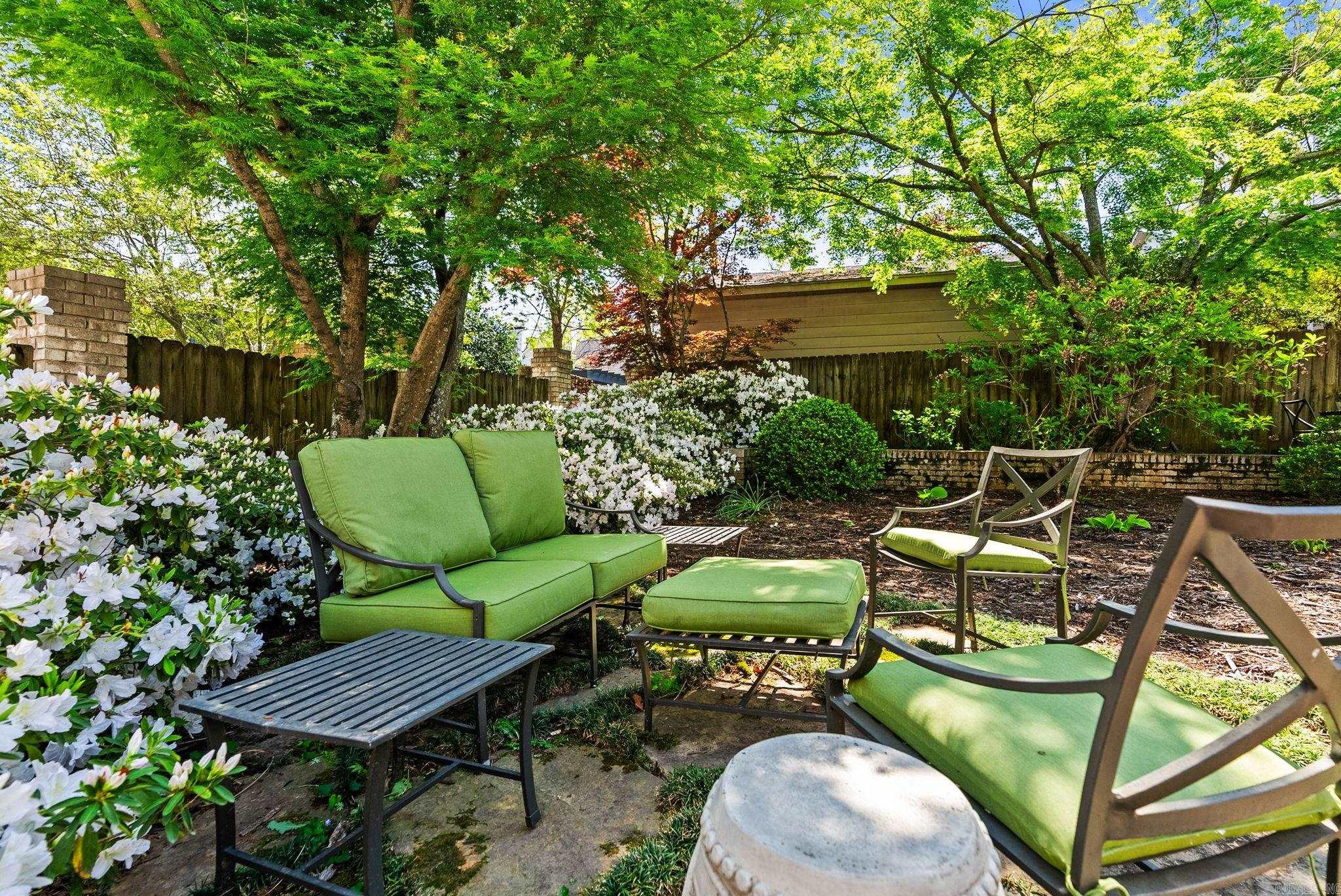 SHADOWLAWN - Residential