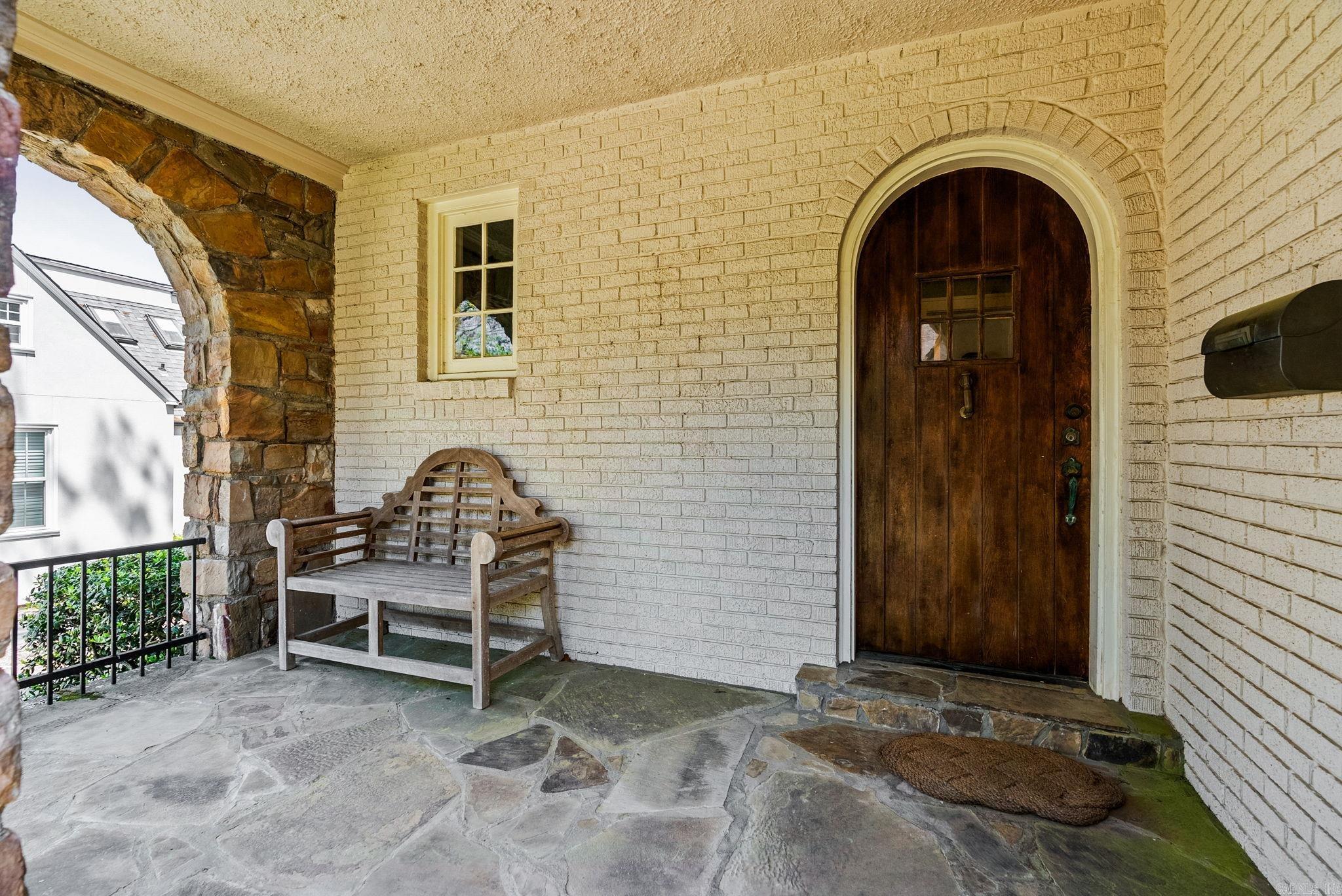 SHADOWLAWN - Residential