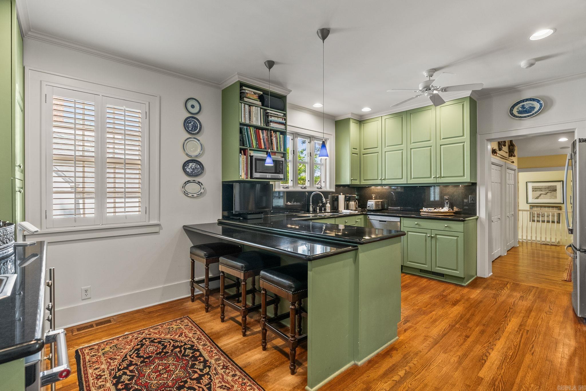 SHADOWLAWN - Residential