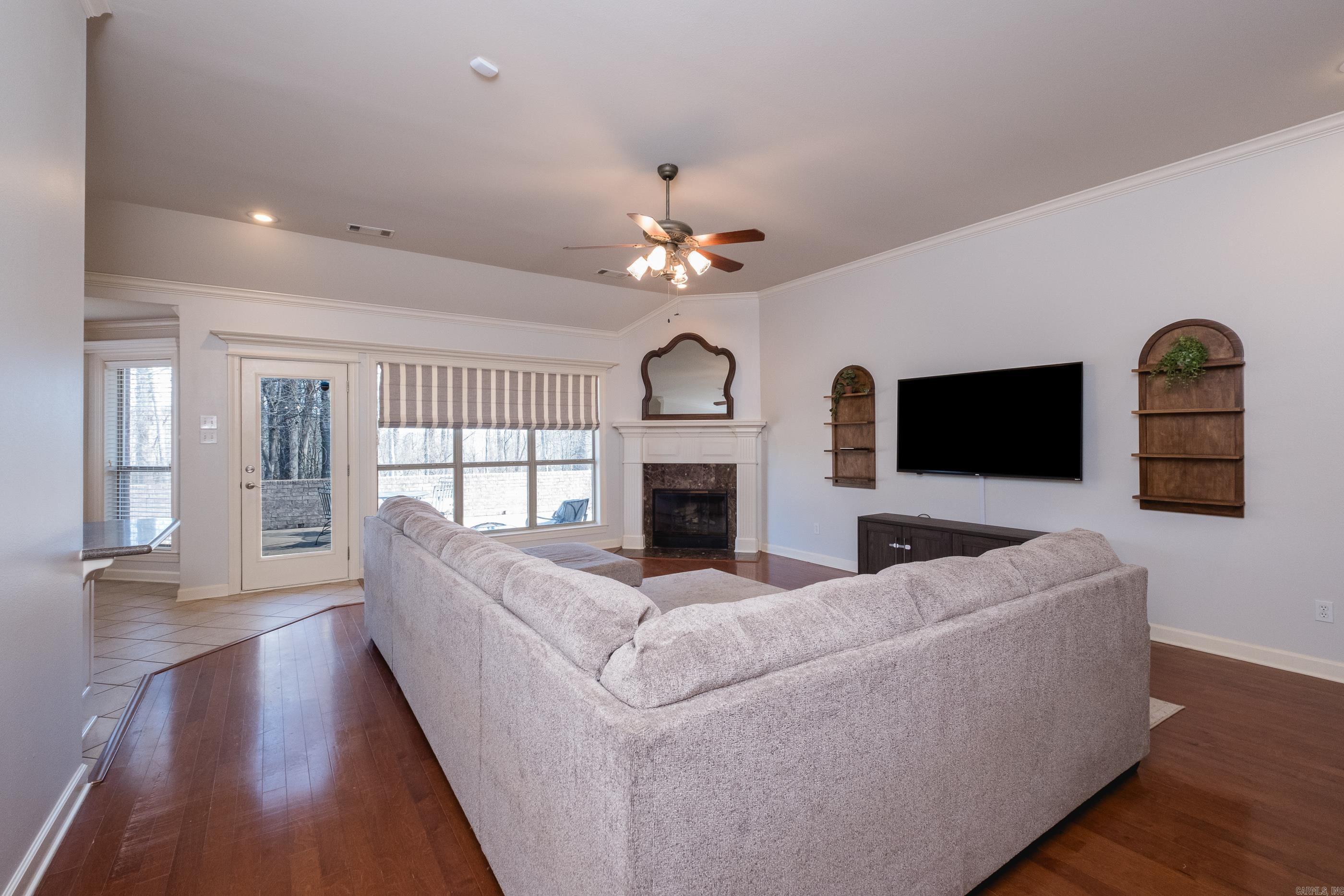 COUNTRY CLUB OF ARK THE - Residential