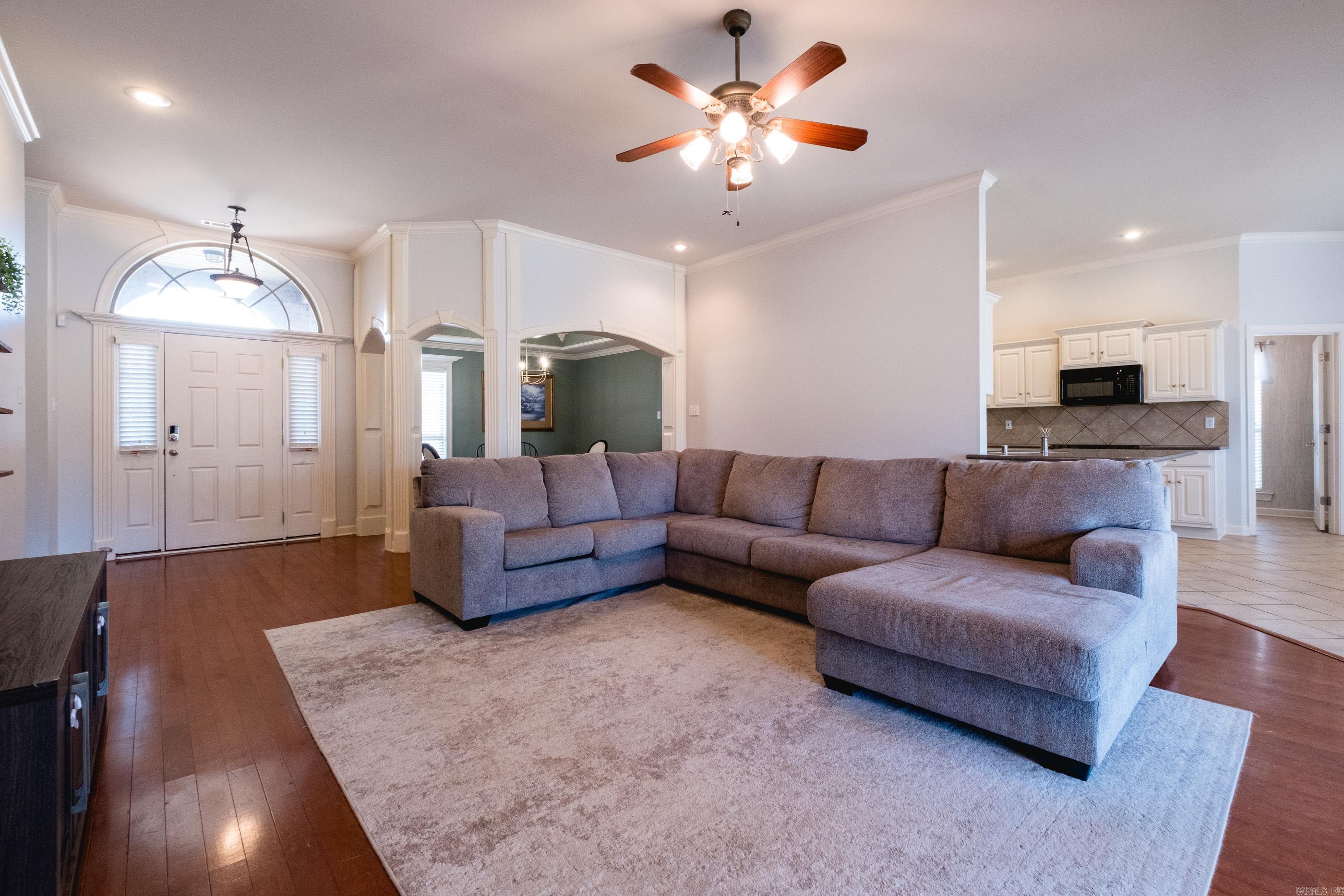 COUNTRY CLUB OF ARK THE - Residential