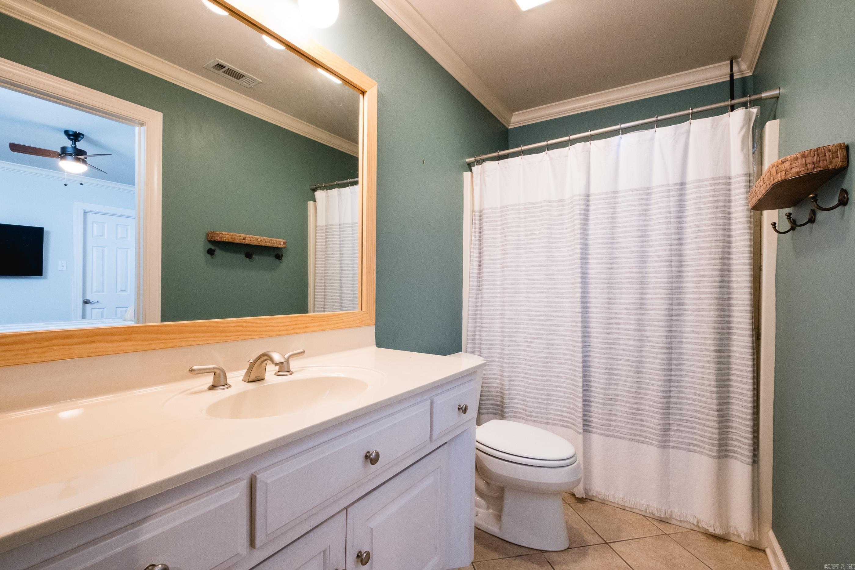 COUNTRY CLUB OF ARK THE - Residential