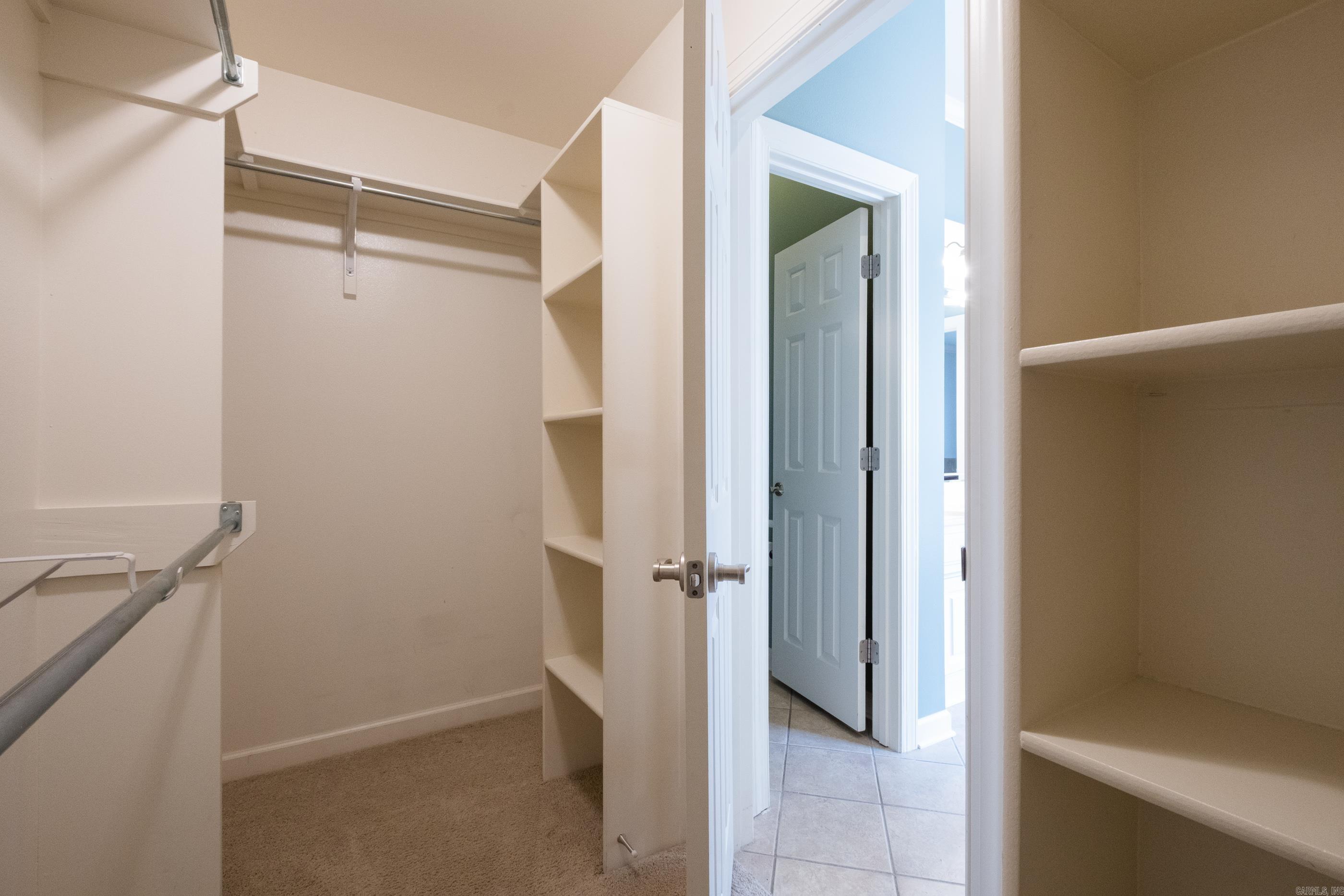 COUNTRY CLUB OF ARK THE - Residential