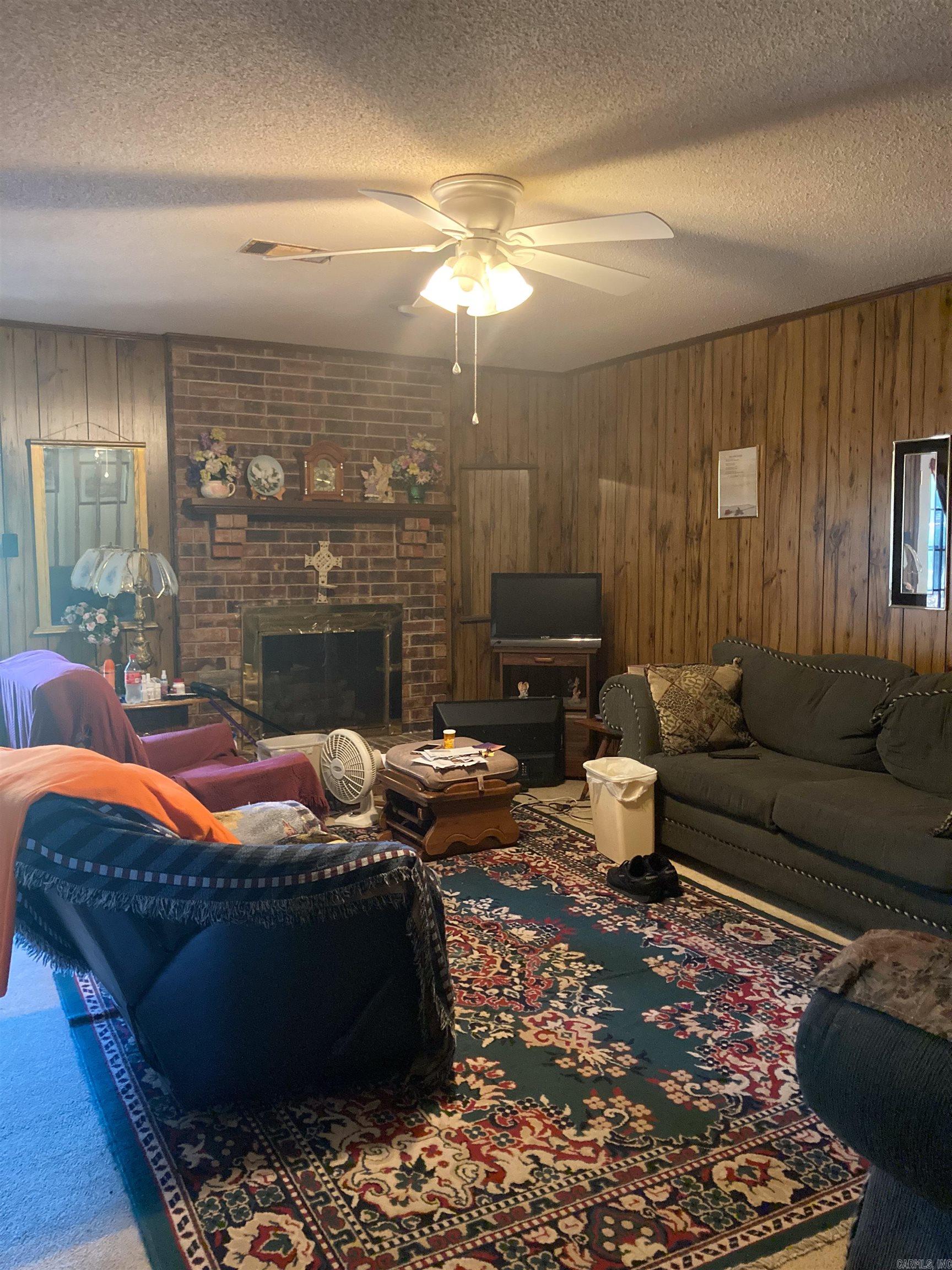 TUCKER CREEK - Residential