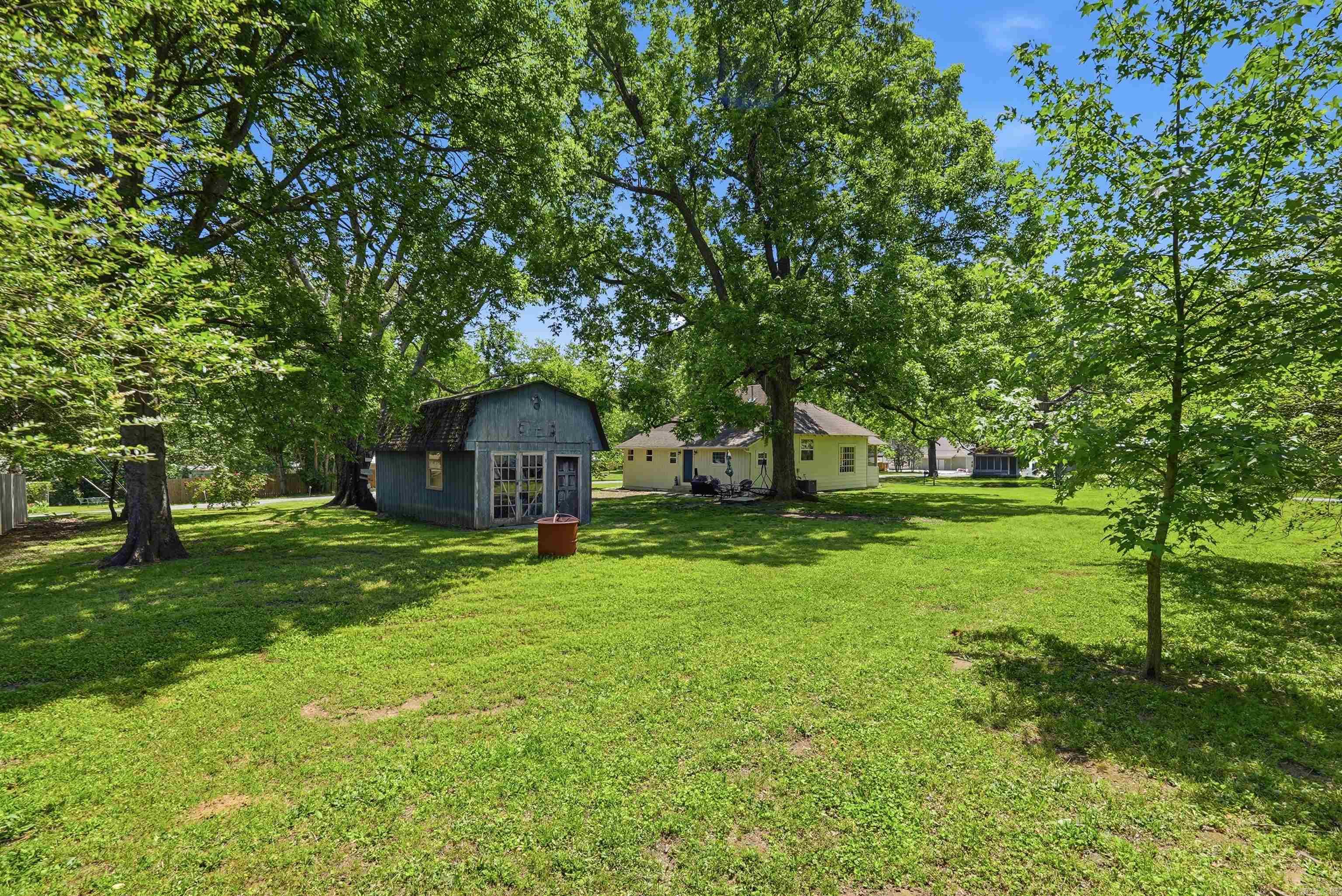 ORIGINAL TOWN-BRYANT - Residential