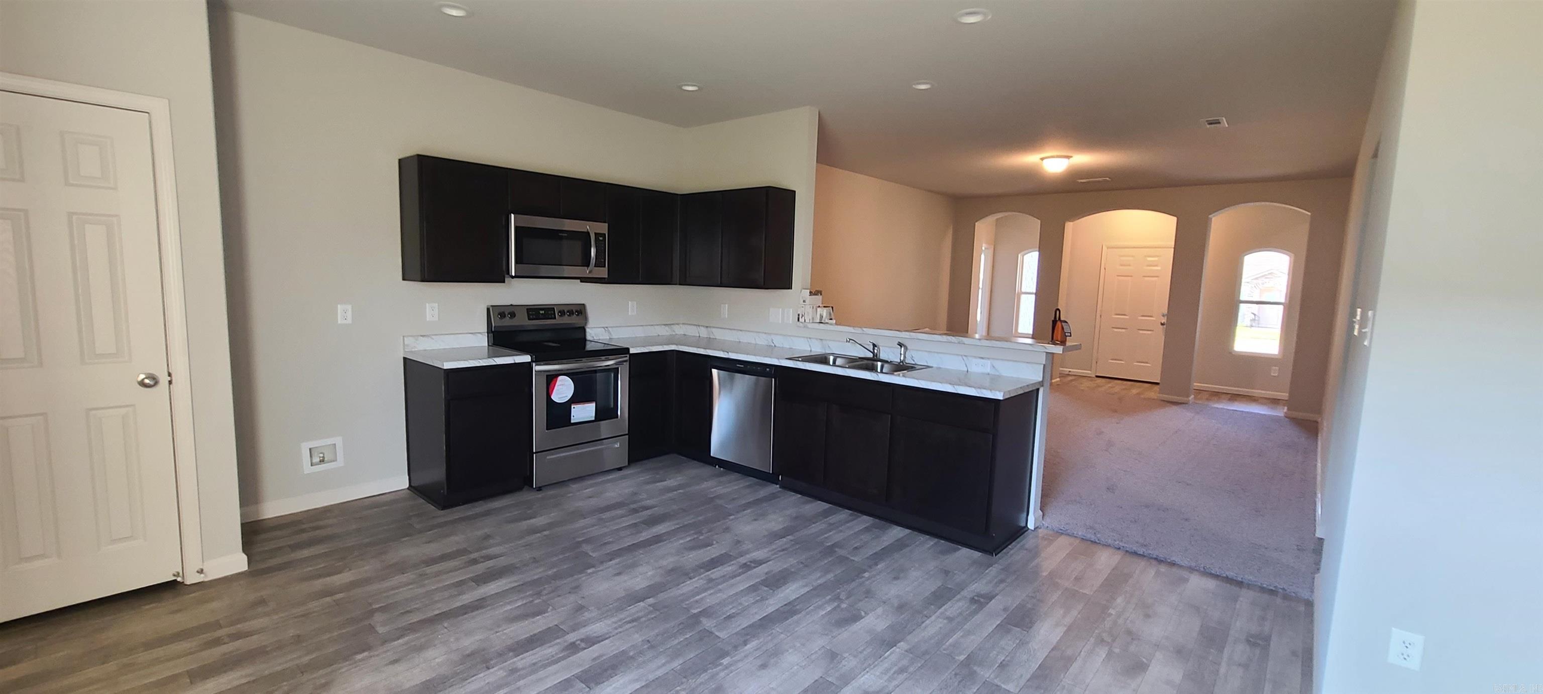 MUSEUM MEADOWS - Residential