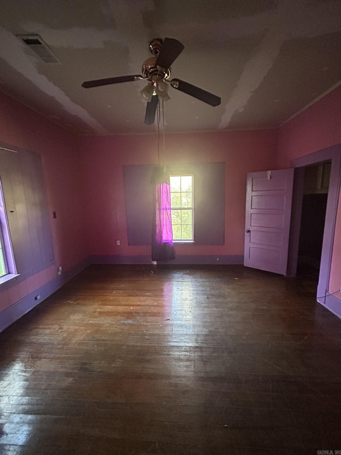 TRAMMEL - Residential