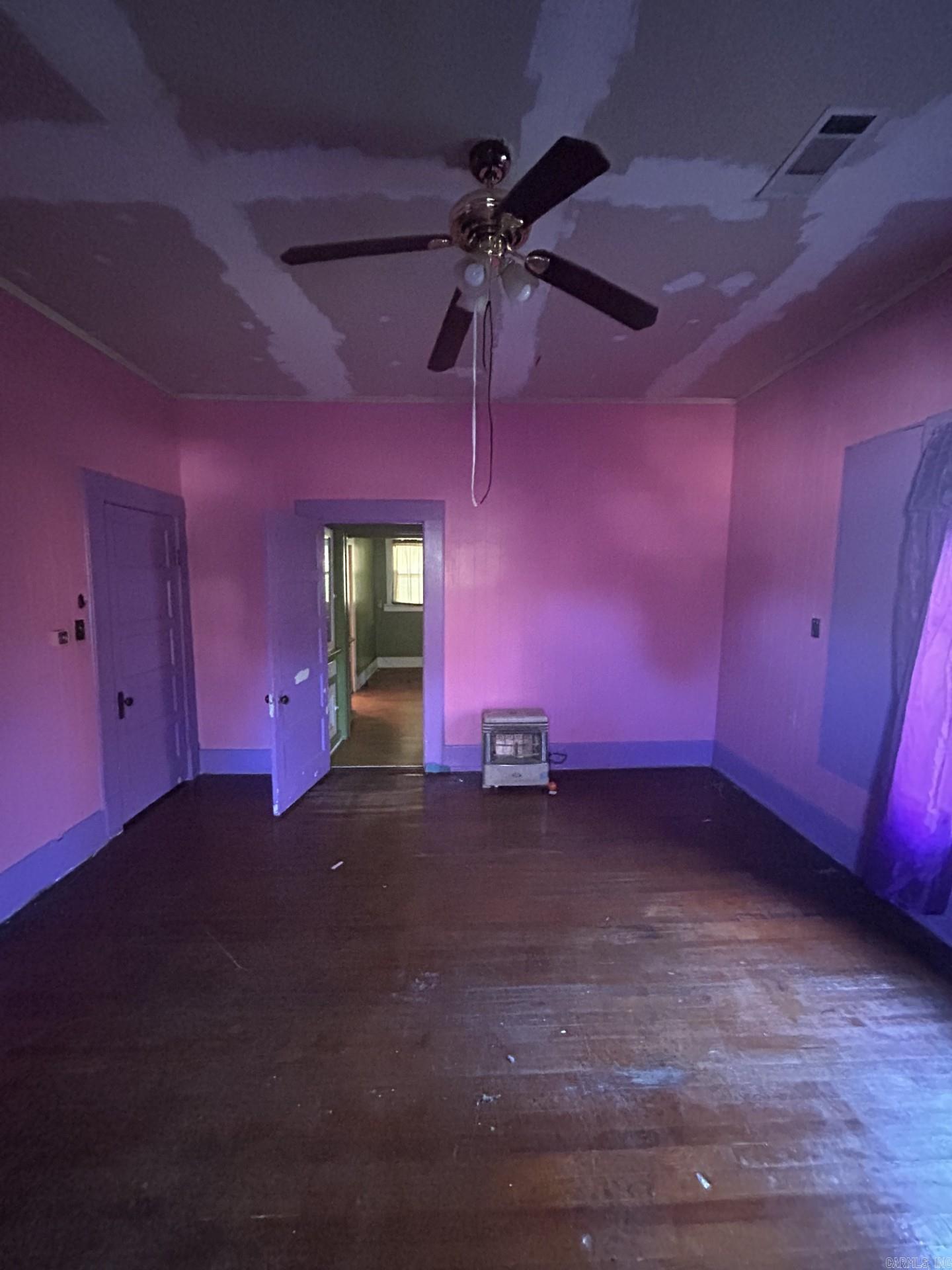 TRAMMEL - Residential