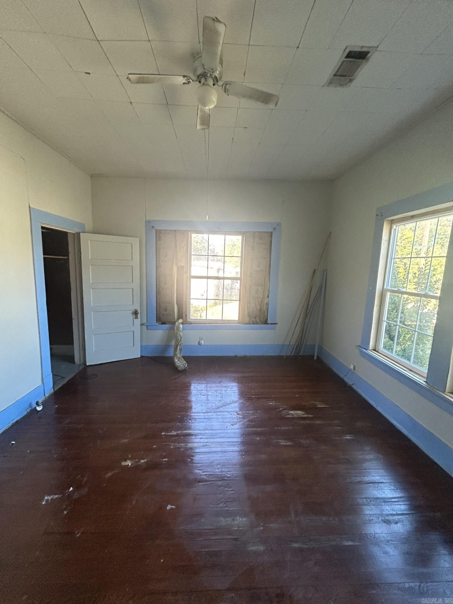 TRAMMEL - Residential