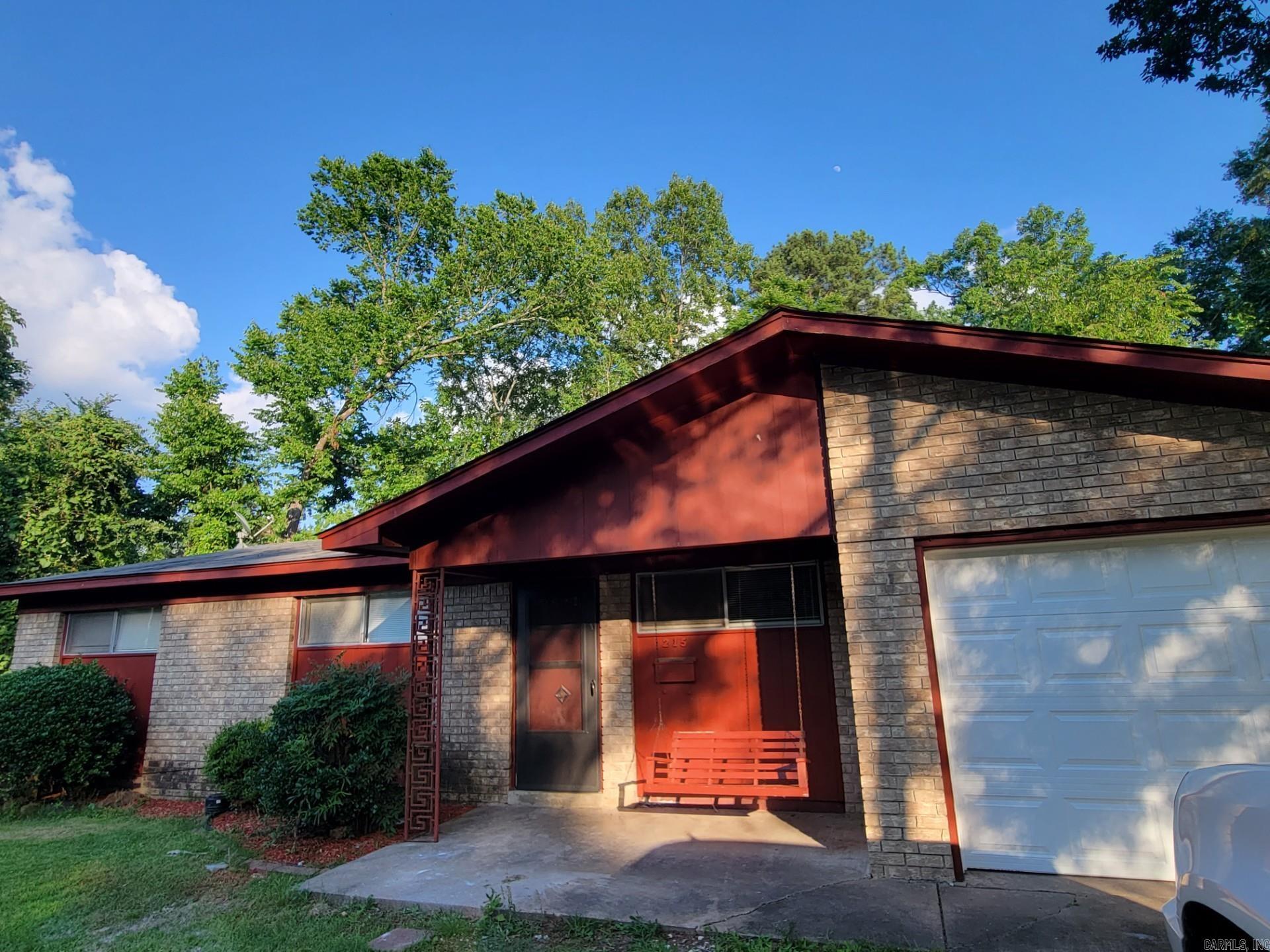 Call 5019206853 for a showing or any questions, 3 bedroom and 2 bathroom in a very quiet neighborhood, close to everything! Neither Keller Williams realty nor listing agent is managing this property.