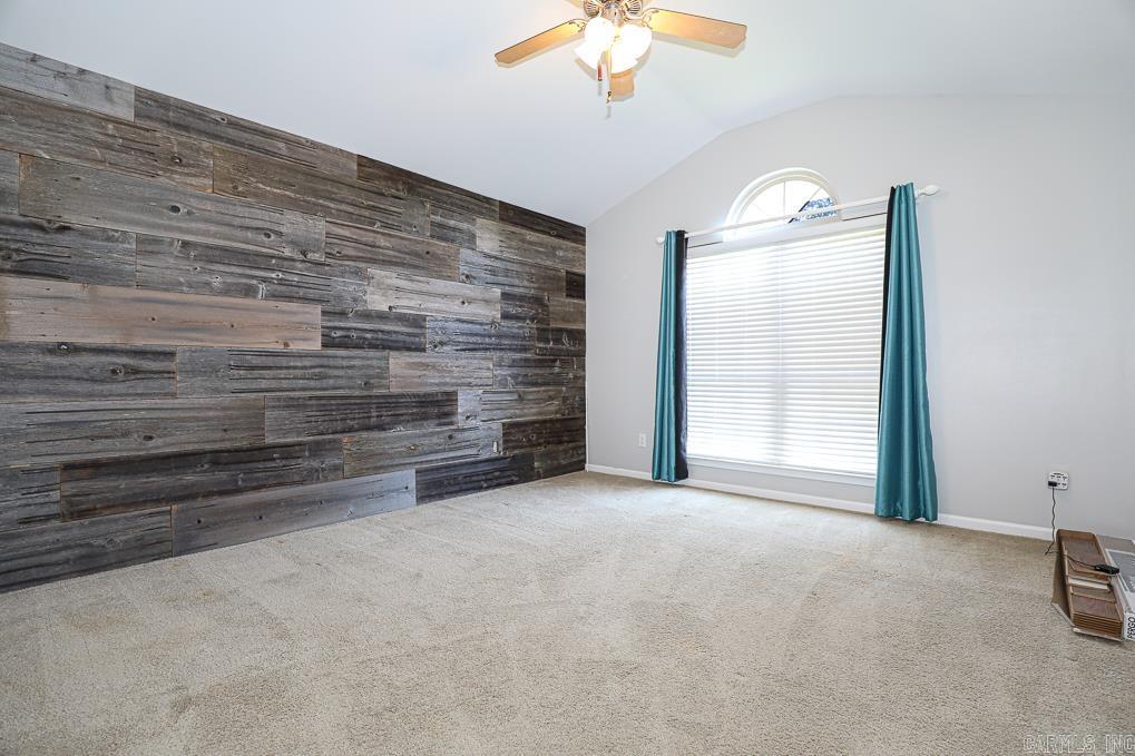 ST ANDREWS WOODS - Residential