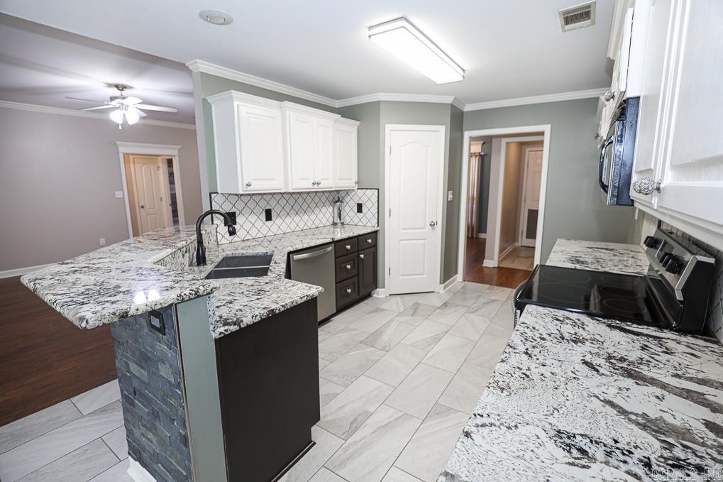 ST ANDREWS WOODS - Residential