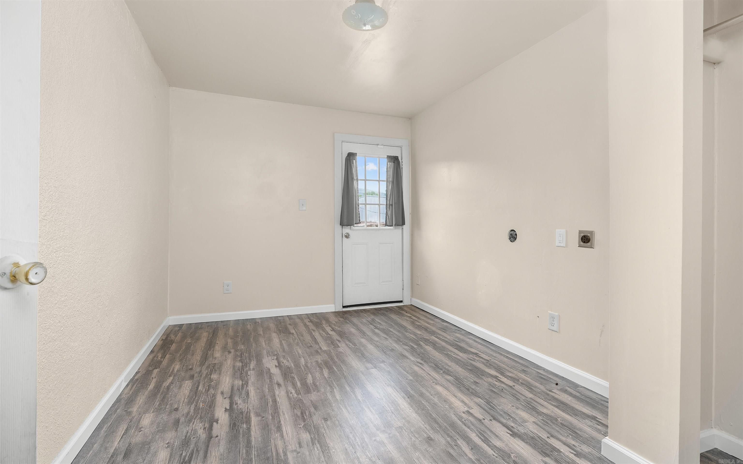 Metes & Bounds - Commercial Sale