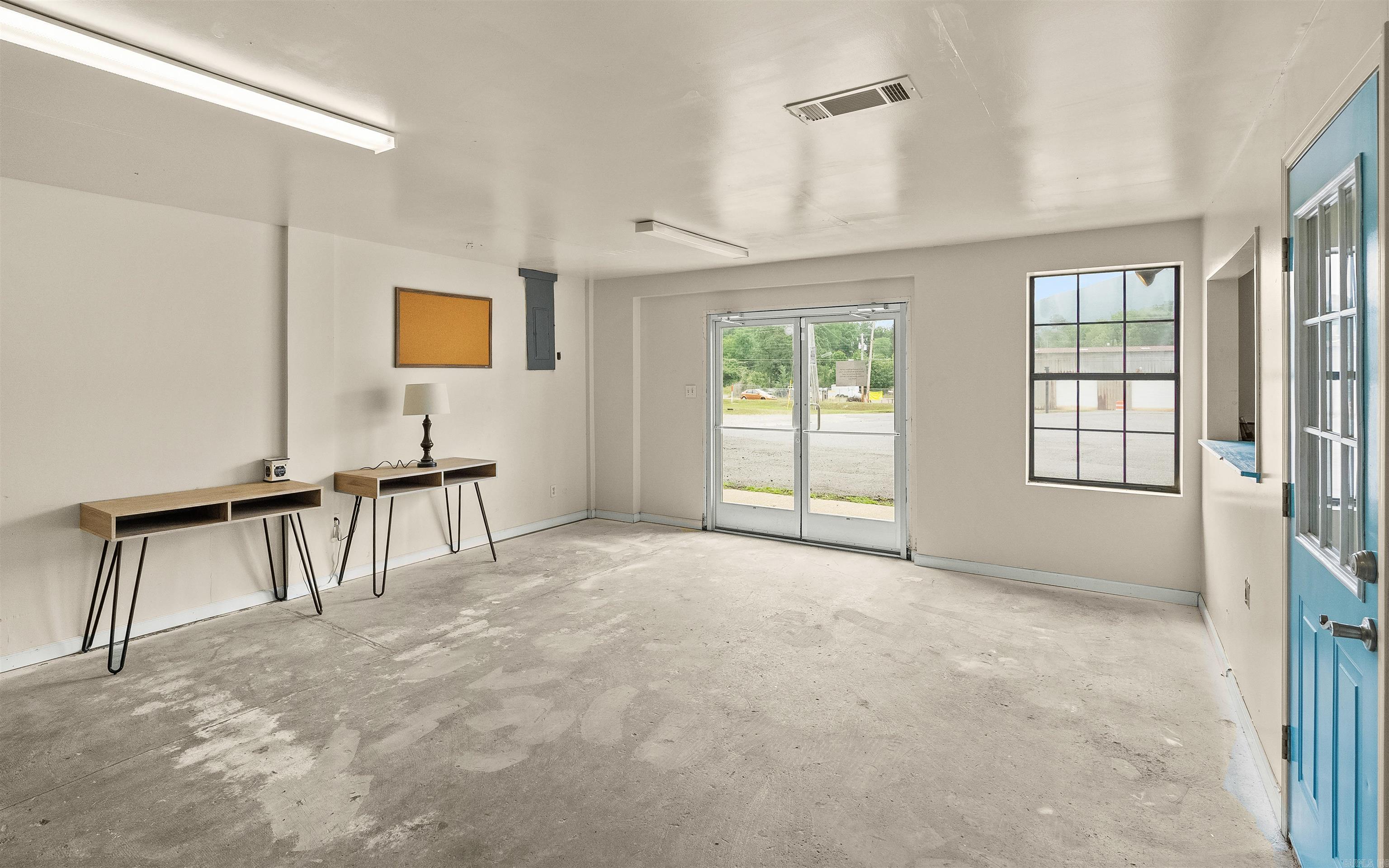 Metes & Bounds - Commercial Sale